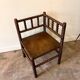 Chaise de coin en bois tourné
