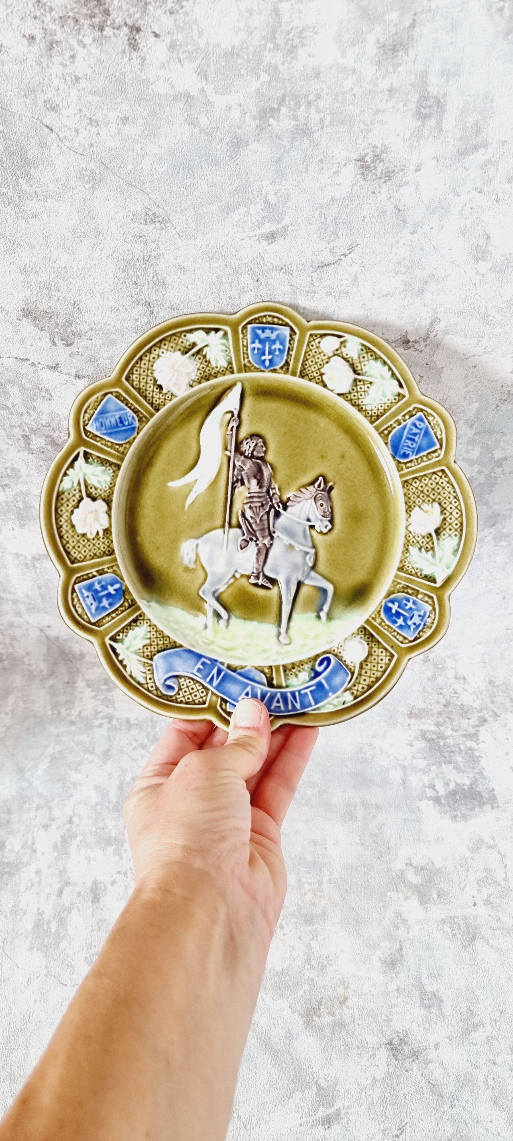 1900 ceramic dish Sarreguemines