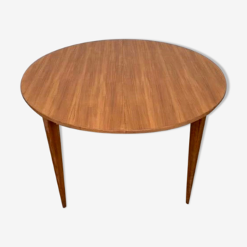 Round table in teak with vintage butterfly extension from the 1960s