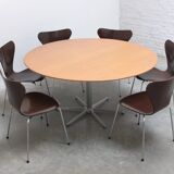 Large 'circular' oak dining table by Arne Jacobsen for Fritz Hansen, 1966