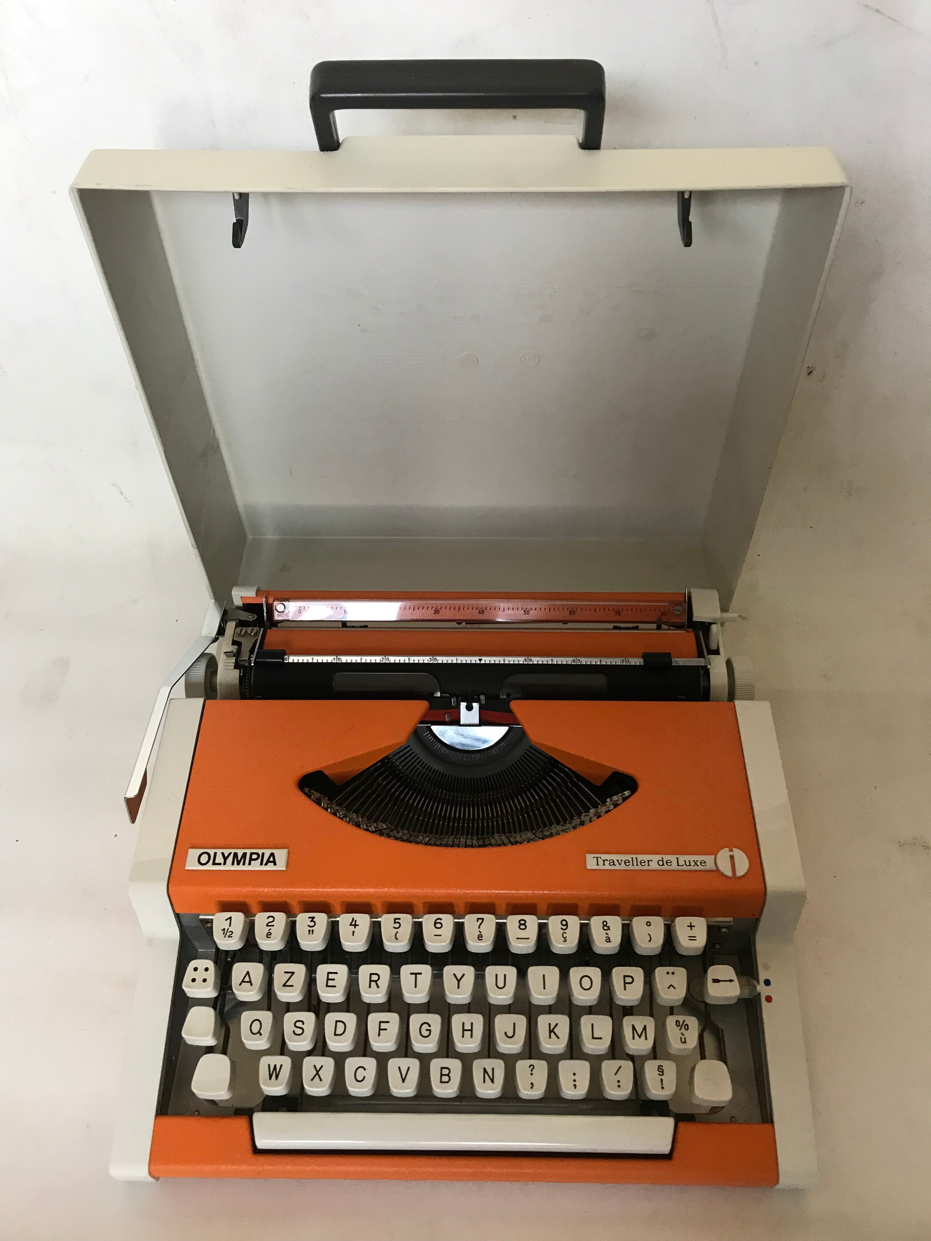 Typewriter, Olympia Traveller de Luxe