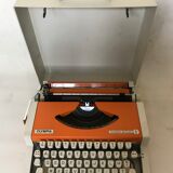 Typewriter, Olympia Traveller de Luxe