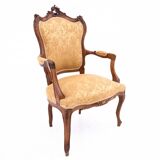 Une paire de fauteuils anciens, France, vers 1870.