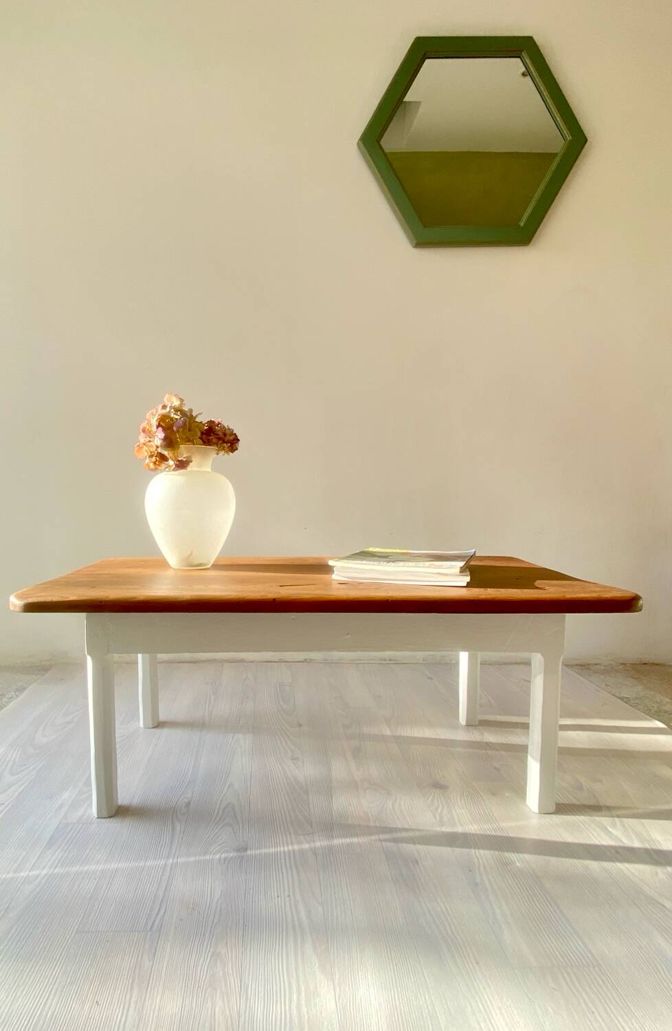 Restored antique coffee table – Natural oak and cream legs
