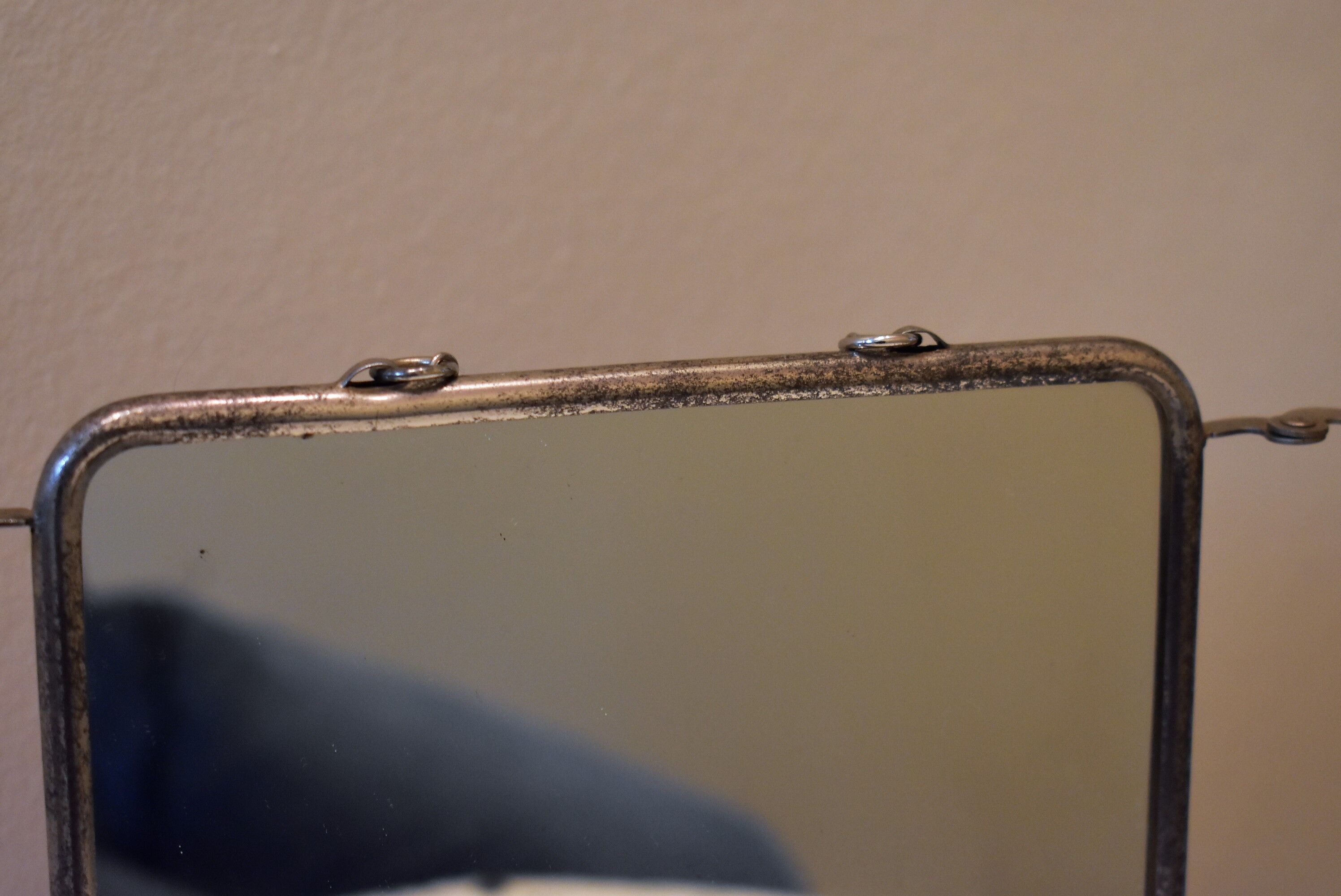 Vintage circa 1960 triptych mirror 18x24cm