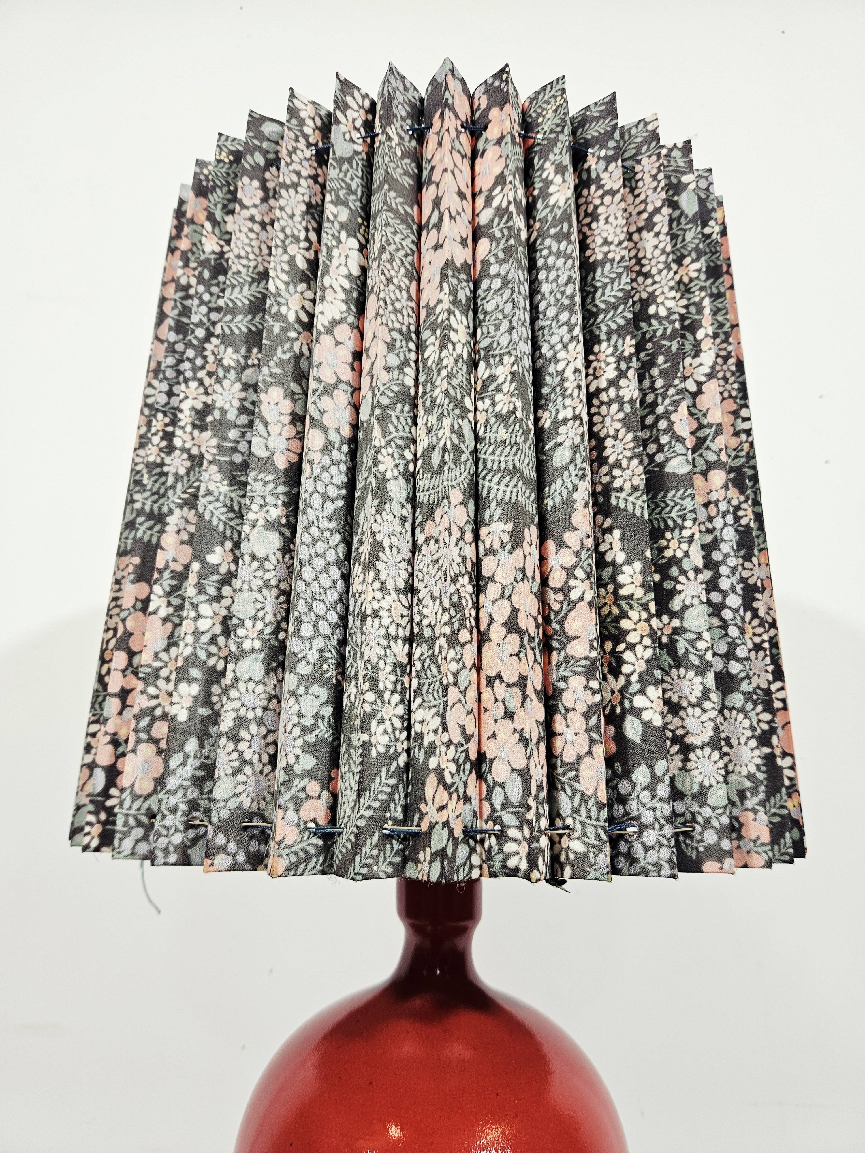 Unique ceramic table lamp ARO Leuchte 574 – Vintage 1960s/1970s.