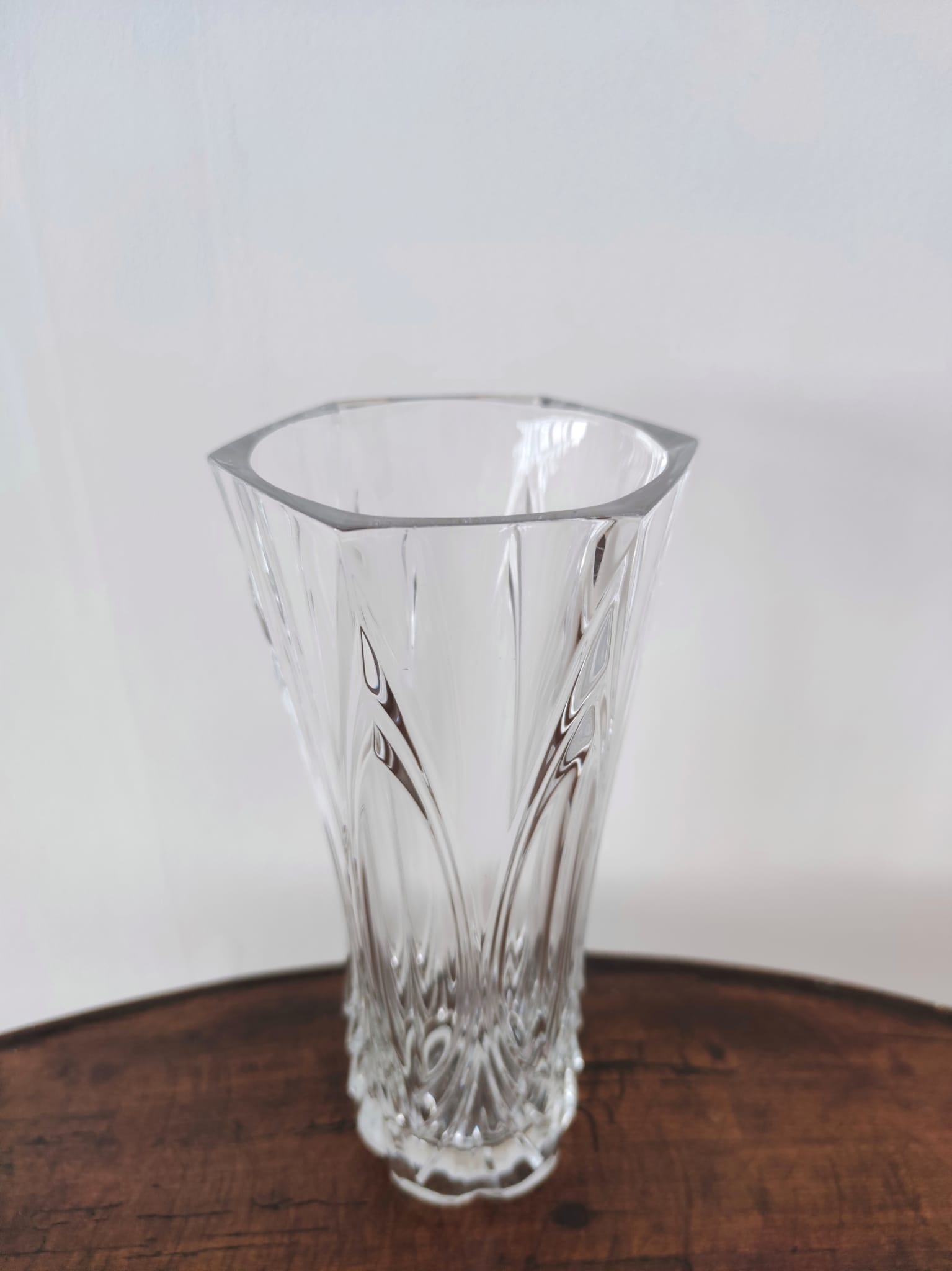 Vase en verre soufflé bord polygonal