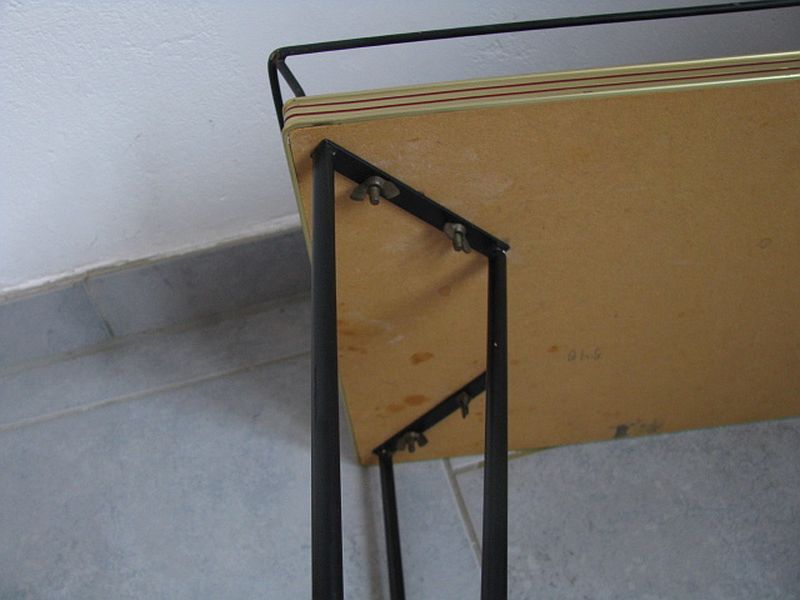Table d'appoint années 1960