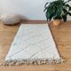 Tapis marocain losange blancs