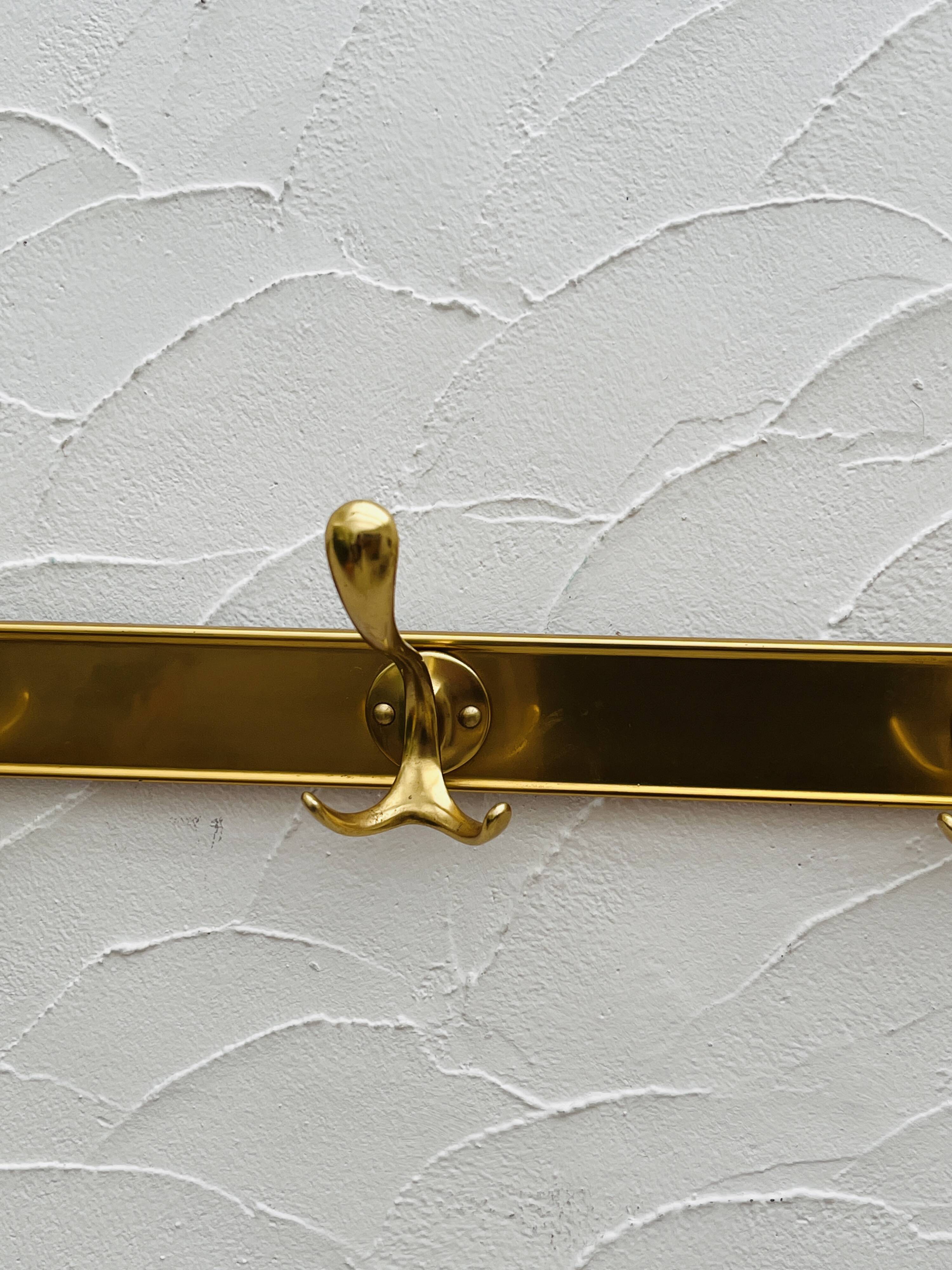 Porte-manteau en aluminium anodisé