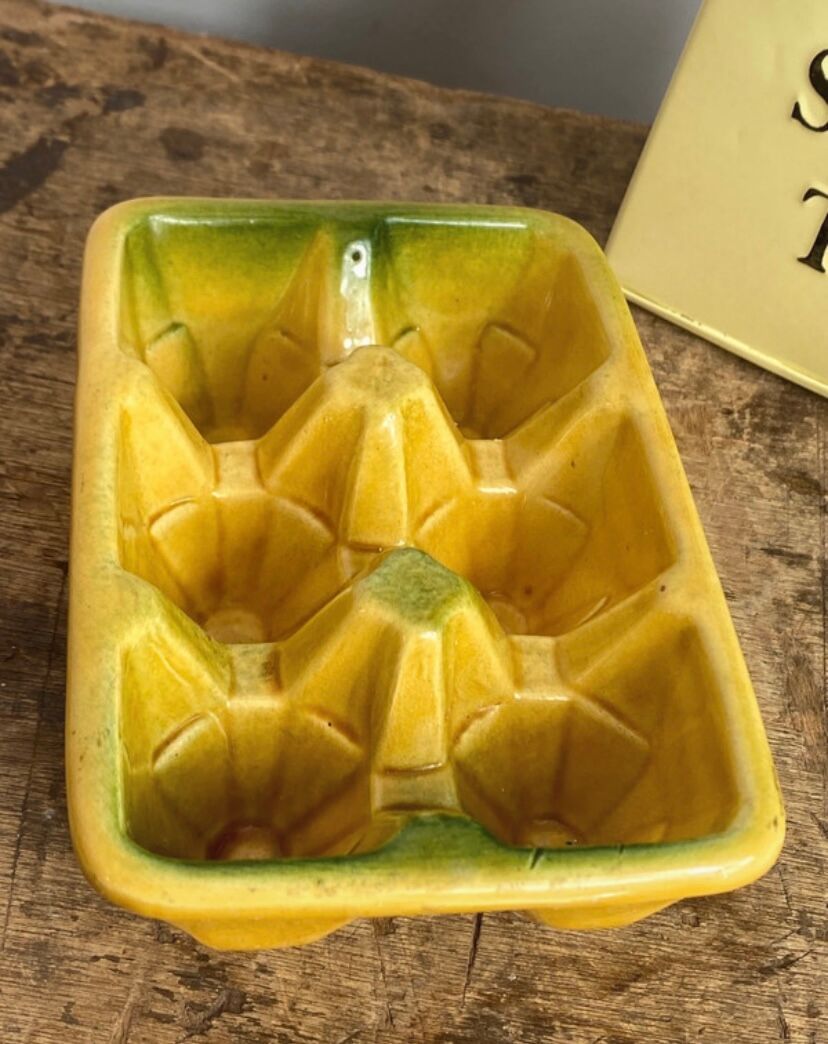 Ceramic egg dish