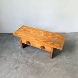 Meuble d’appoint bas style Perriand