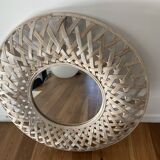 Round mirror