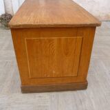 Trompe l'oeil painted store counter pitchpin style