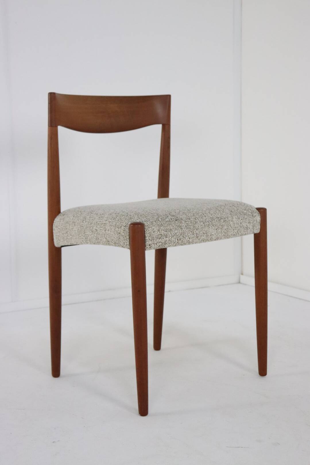 Set of 4 JCA Jensen chairs ‘Hornum’ design danois