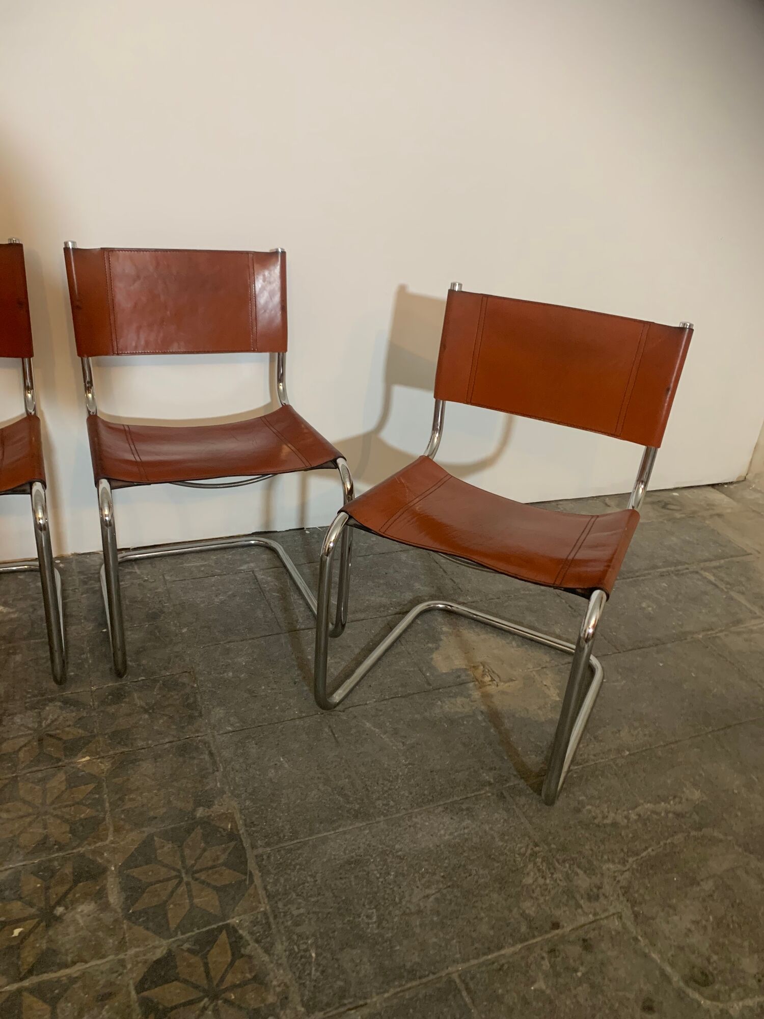 Suite of 6 designer chairs Fasem design