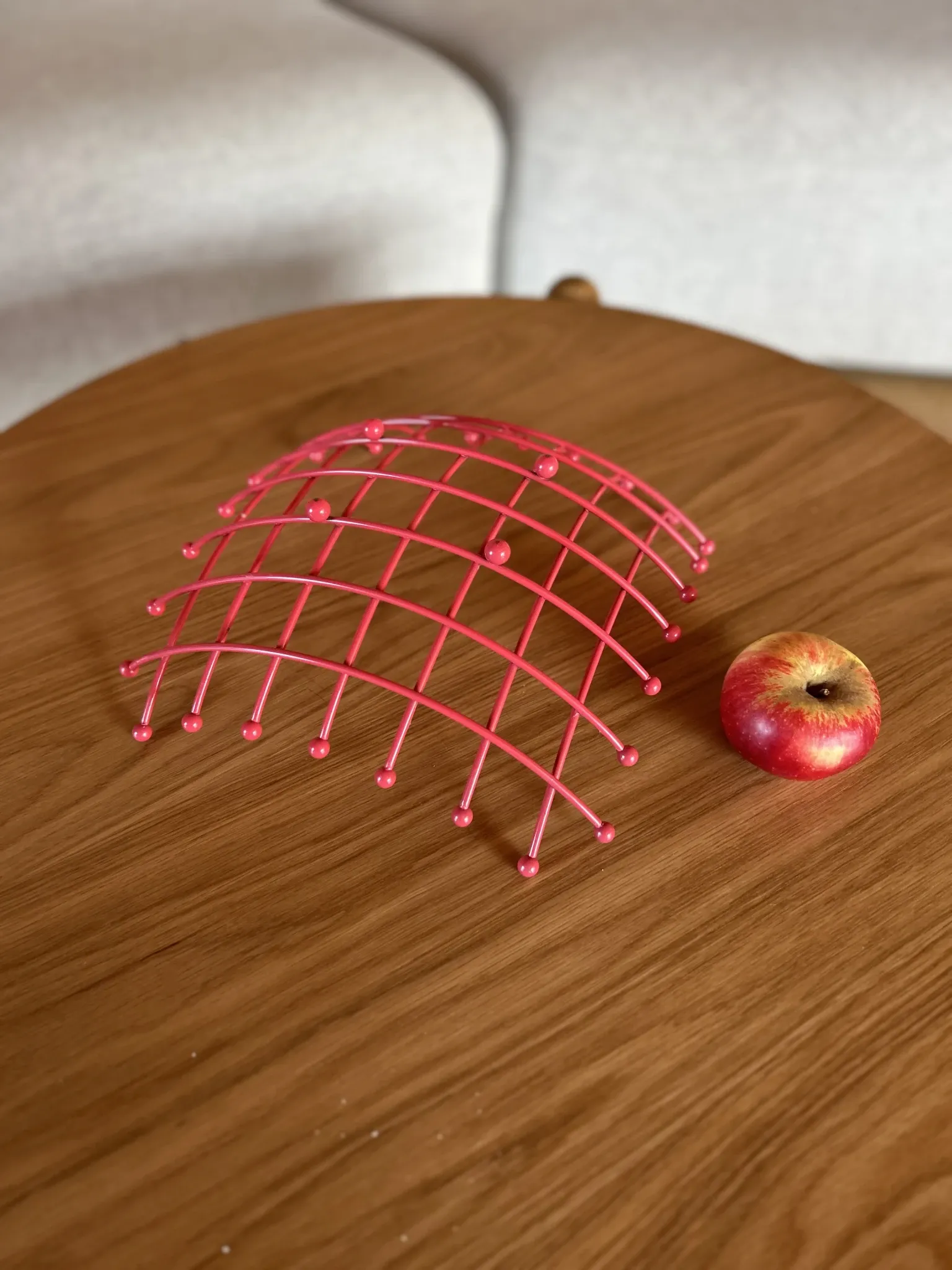 Coupe à fruits métal rouge fuchsia Trådig IKEA Ehlén Johansson