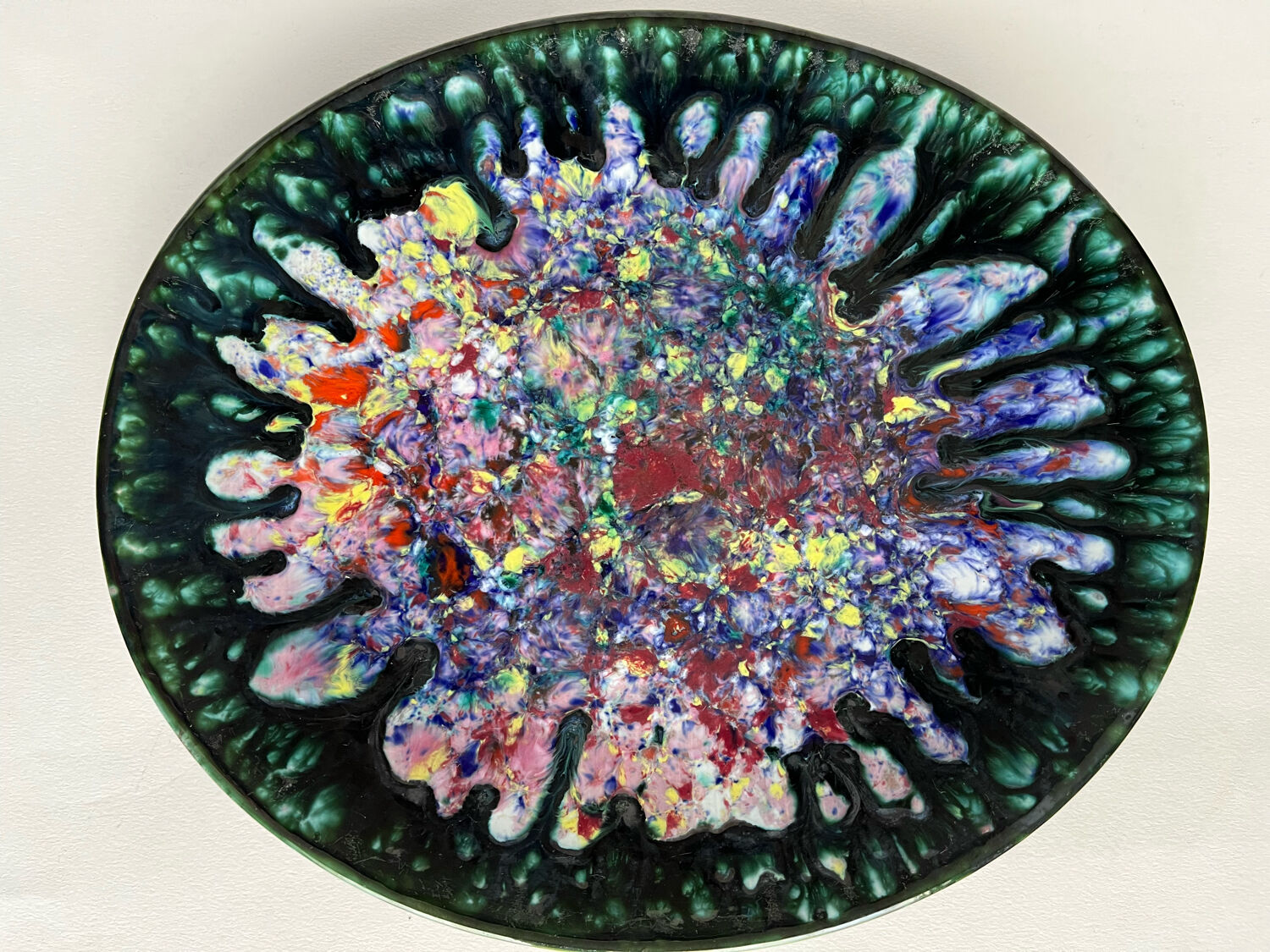 4 oval shaped plates Morvan