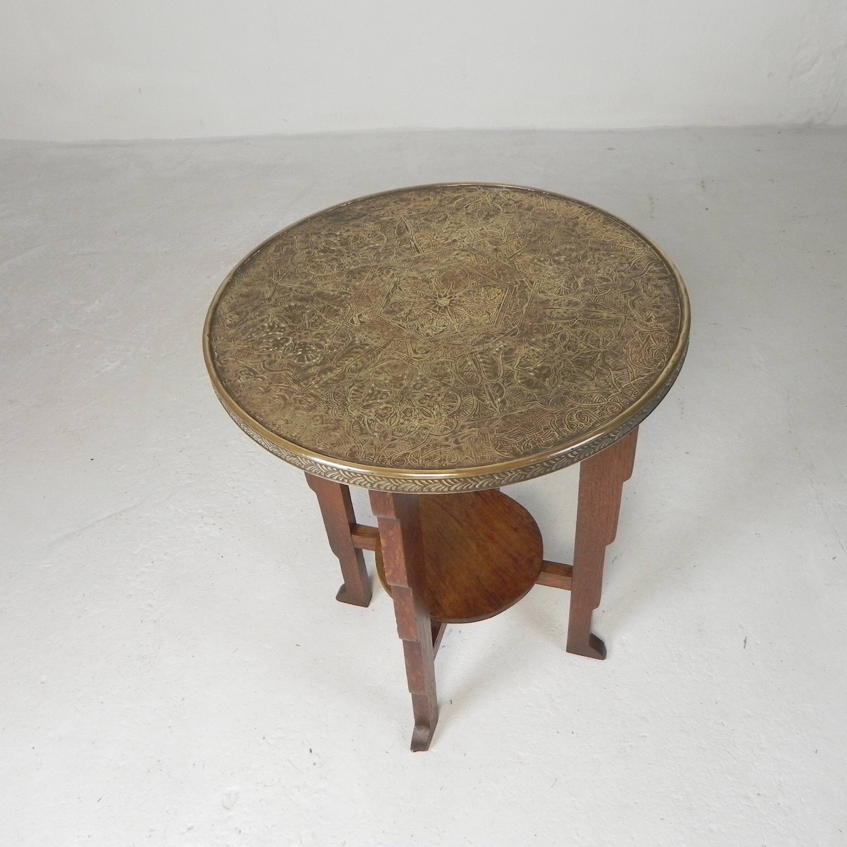 Table Art Déco avec plateau en laiton, Amsterdam School, années 1930