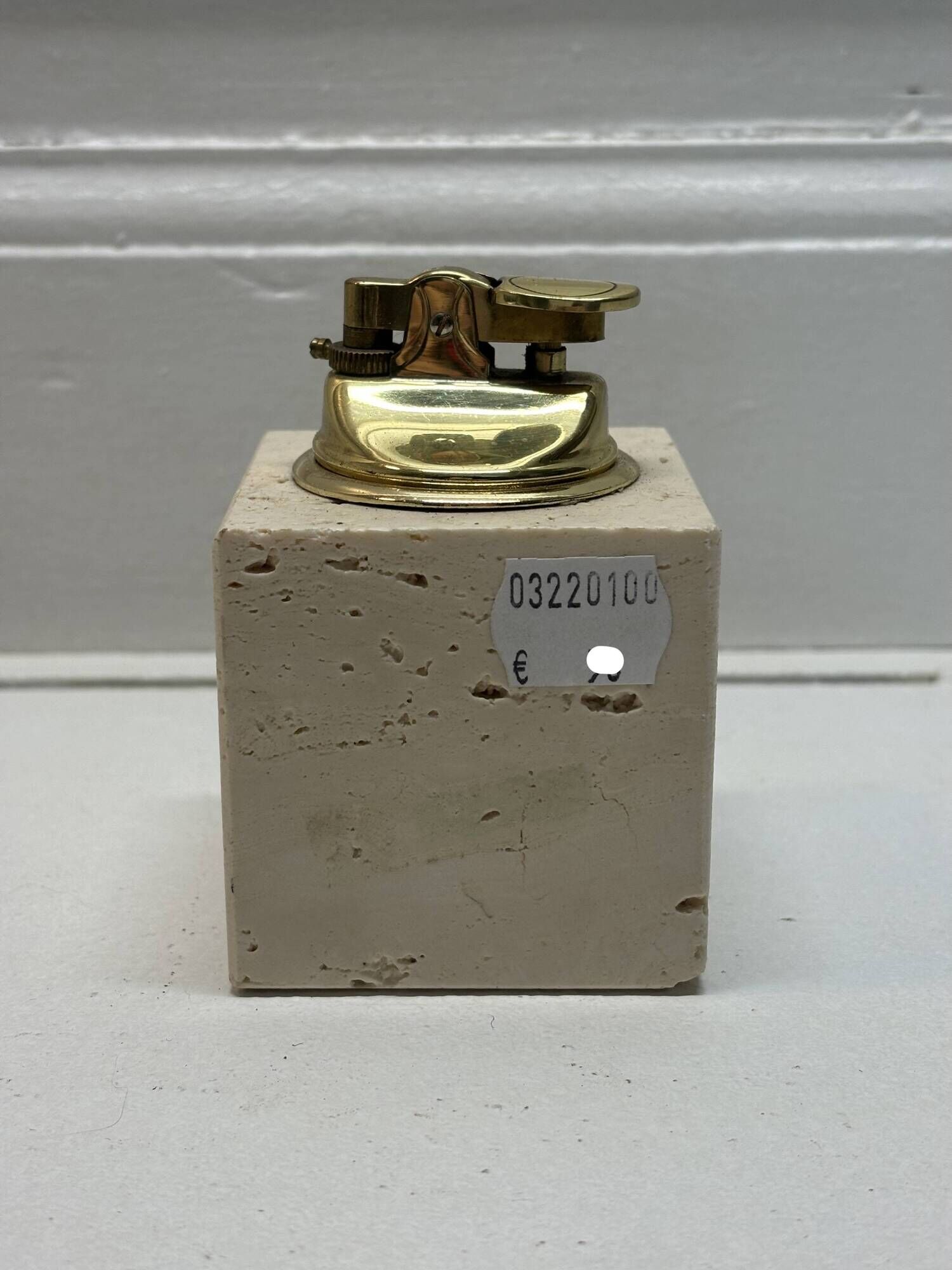 Travertine table lighter