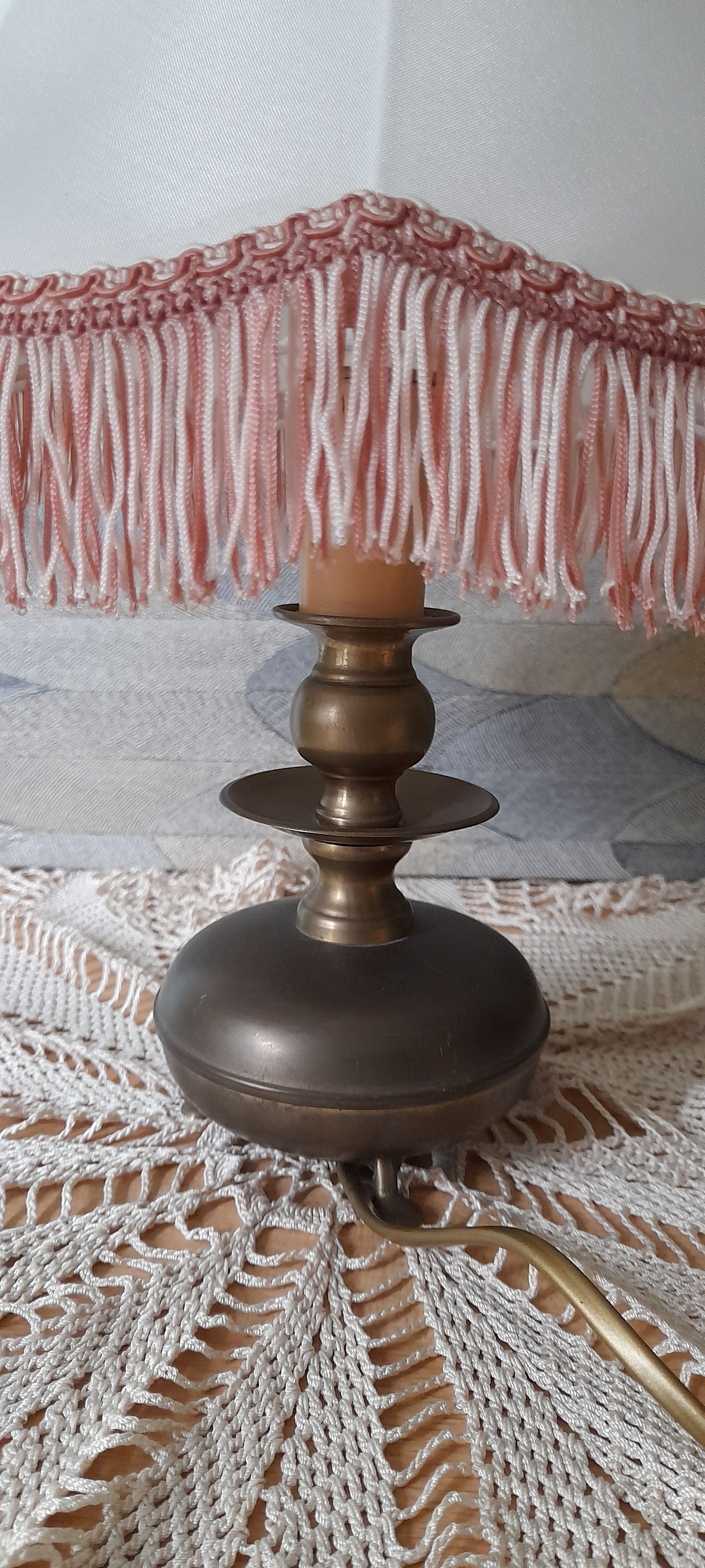 Bedside lamp foot round metal and lampshade pagoda silk pink