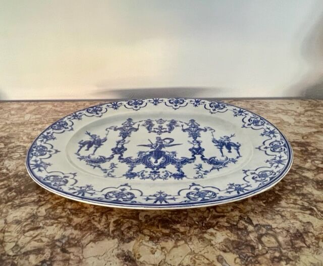 Dish Jules Vieillard Bordeaux 48 cm, 19th century.
