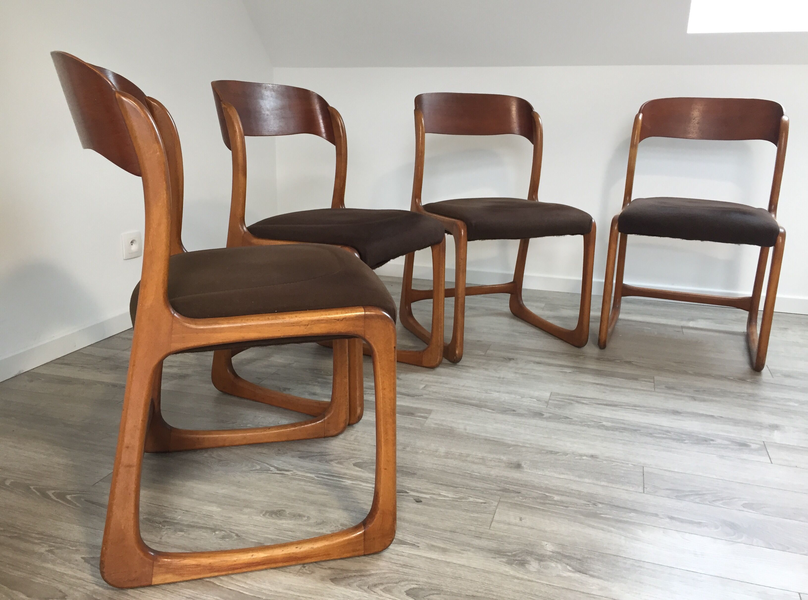 Ensemble de 4 chaises baumann traineau