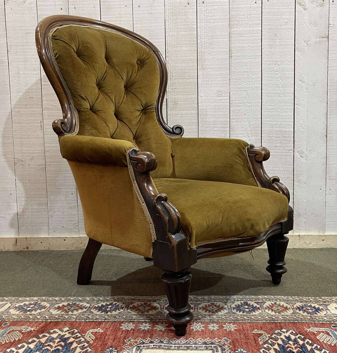 19th century Victorian mahogany armchair