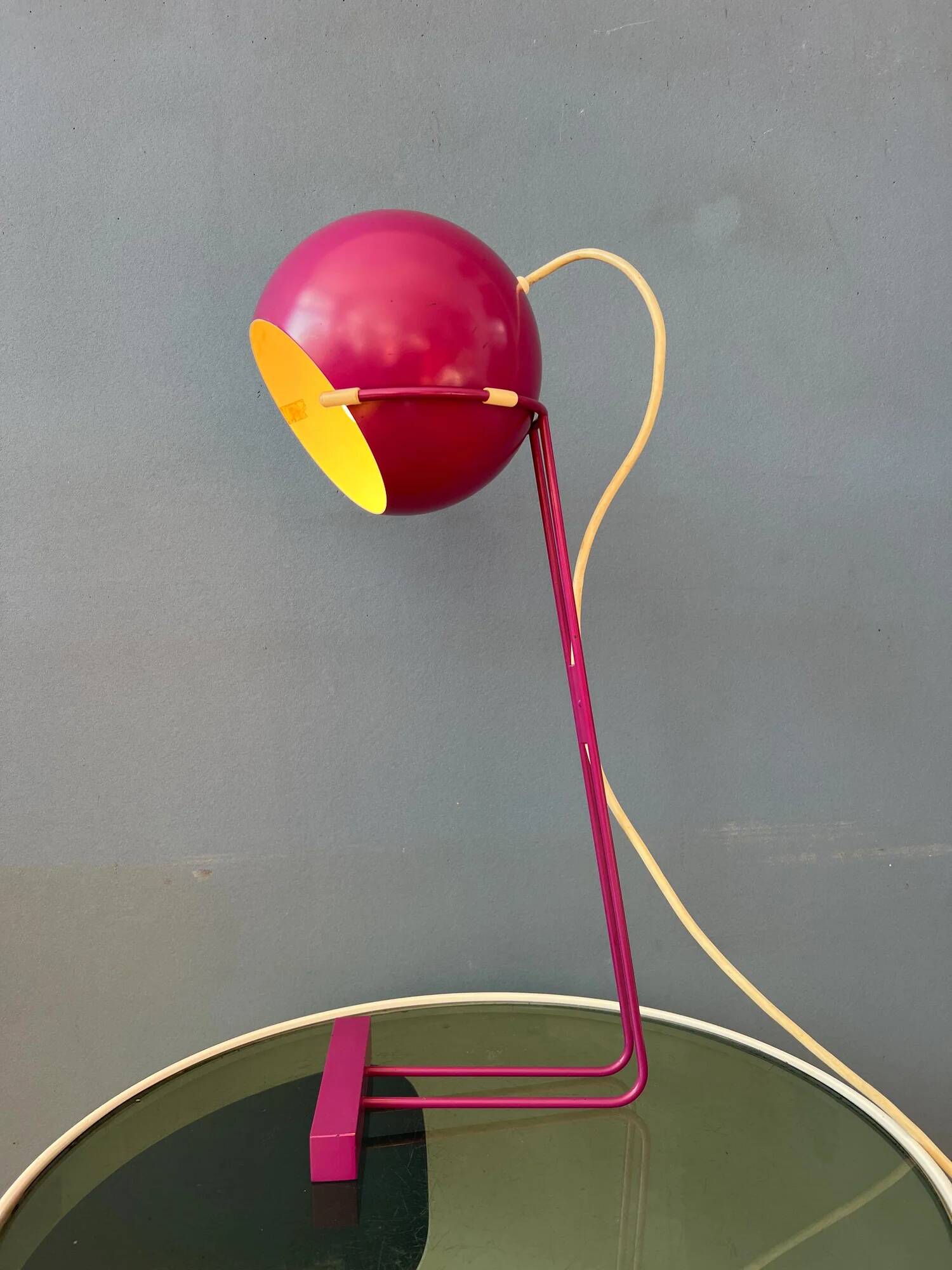 Playful vintage purple pink eyeball desk lamp