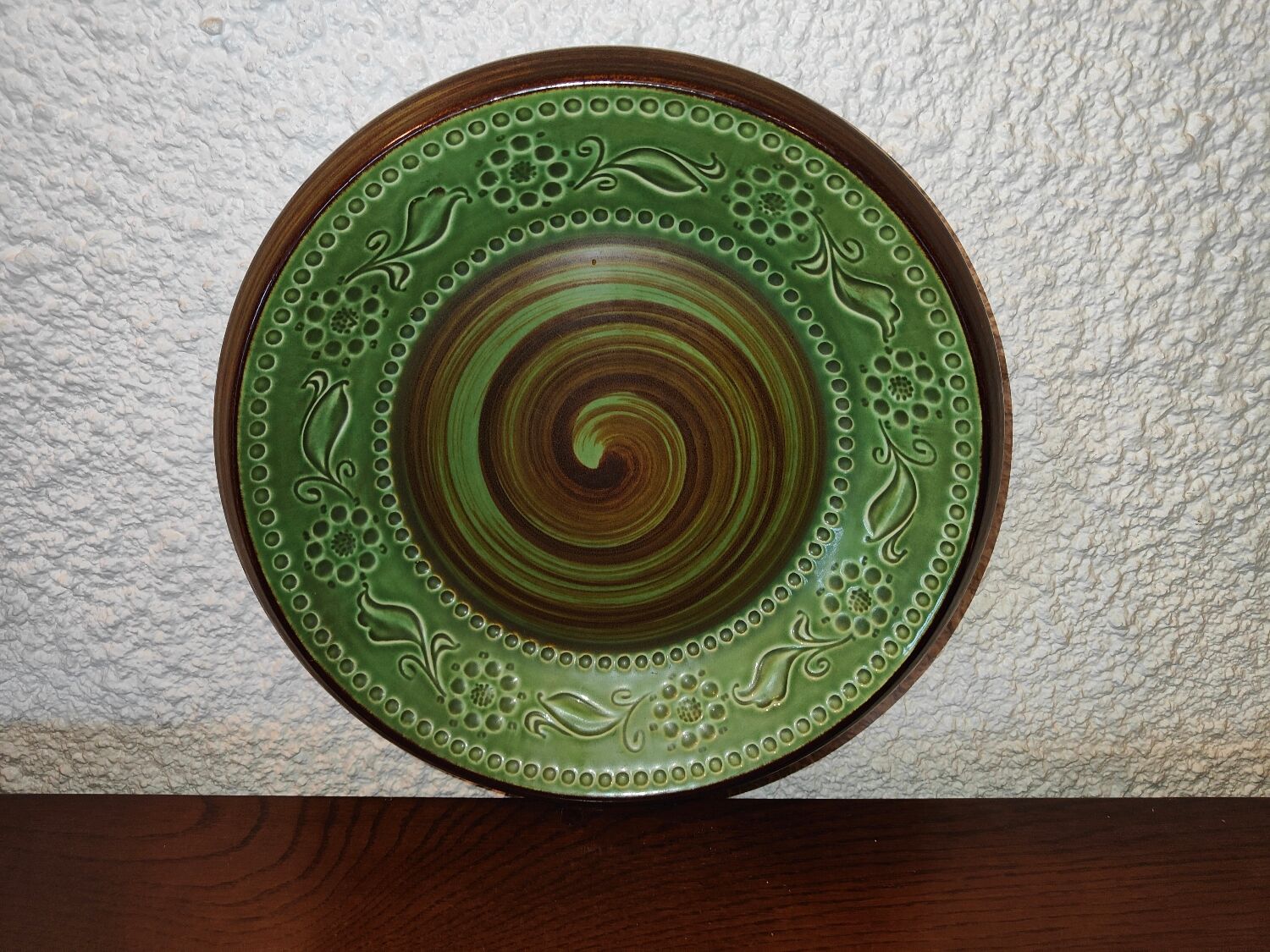 Antique plate Rössler AG Aedermannsdorf Switzerland Ceramics with floral motif Green