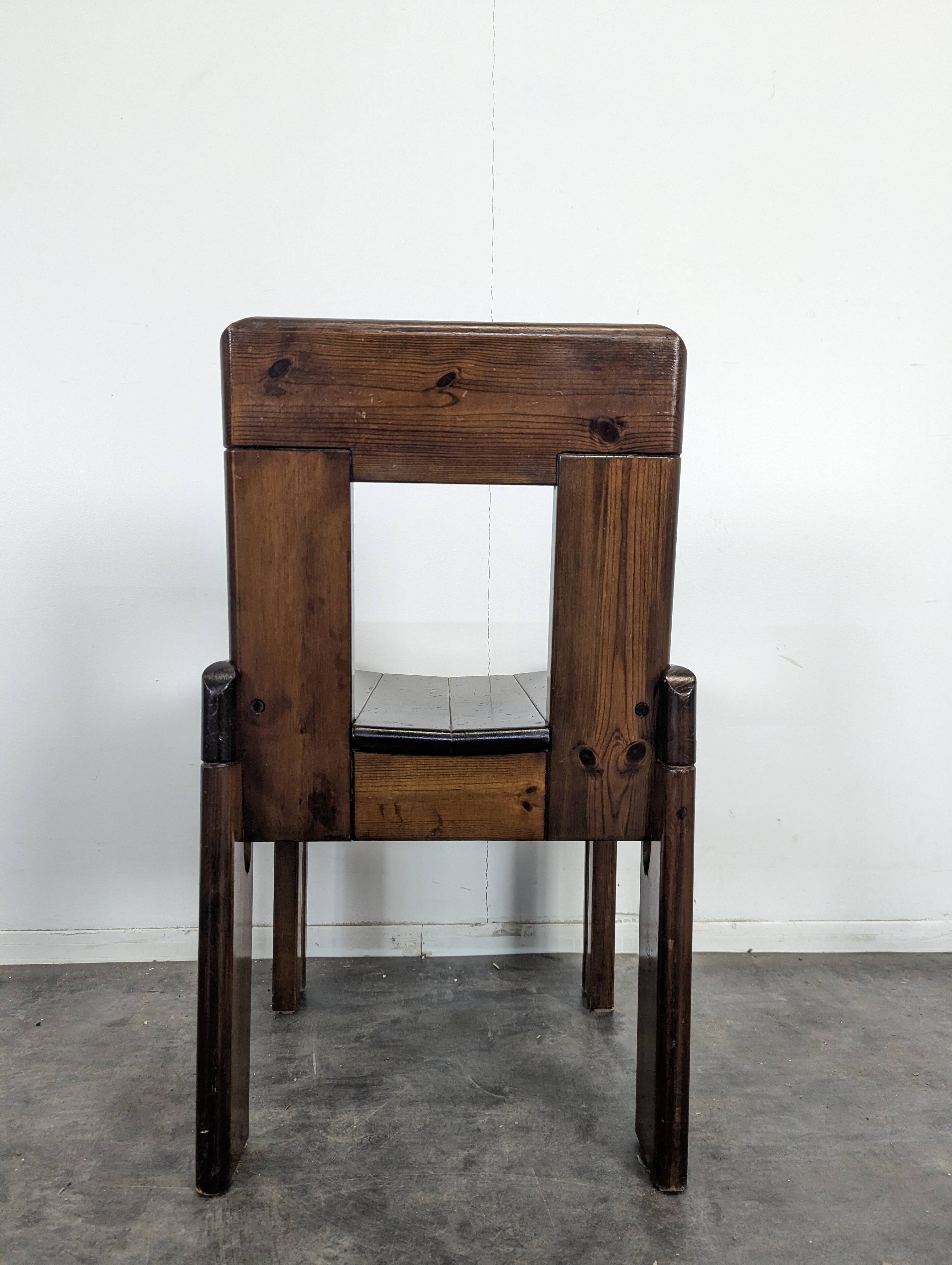 Set of 4 solid pine chairs by Silvio Coppola.