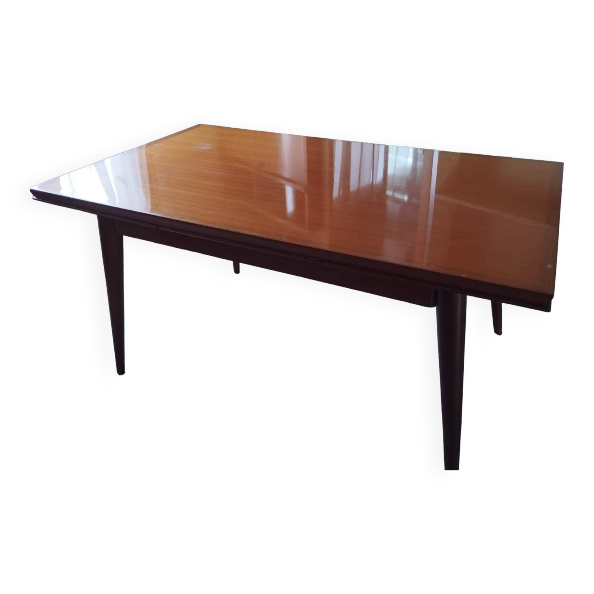 Dining room table