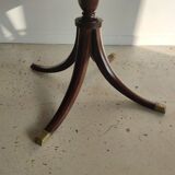 English dining room table in mahogany veneer late nineteenth with two extensions (from 1m80 to 2m80)