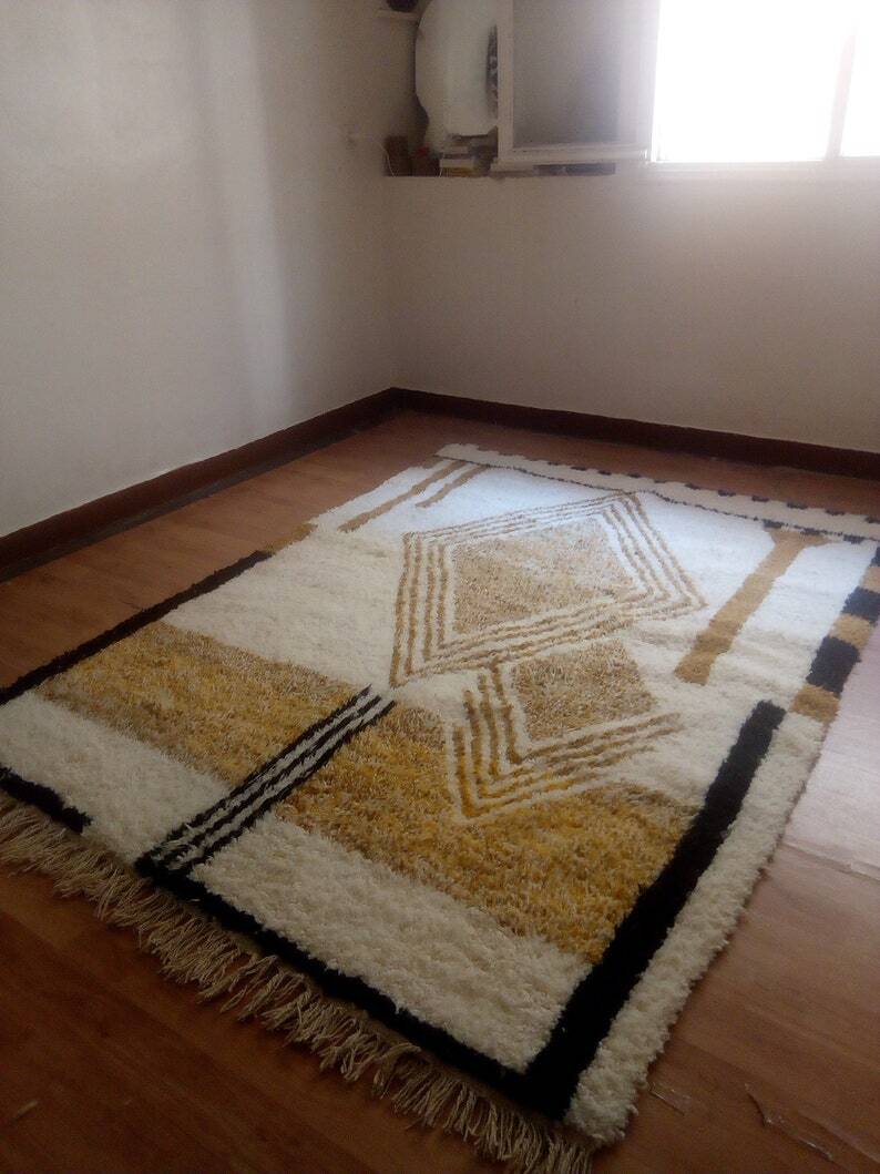 Berber rug in pure wool size 150 x 250 cm