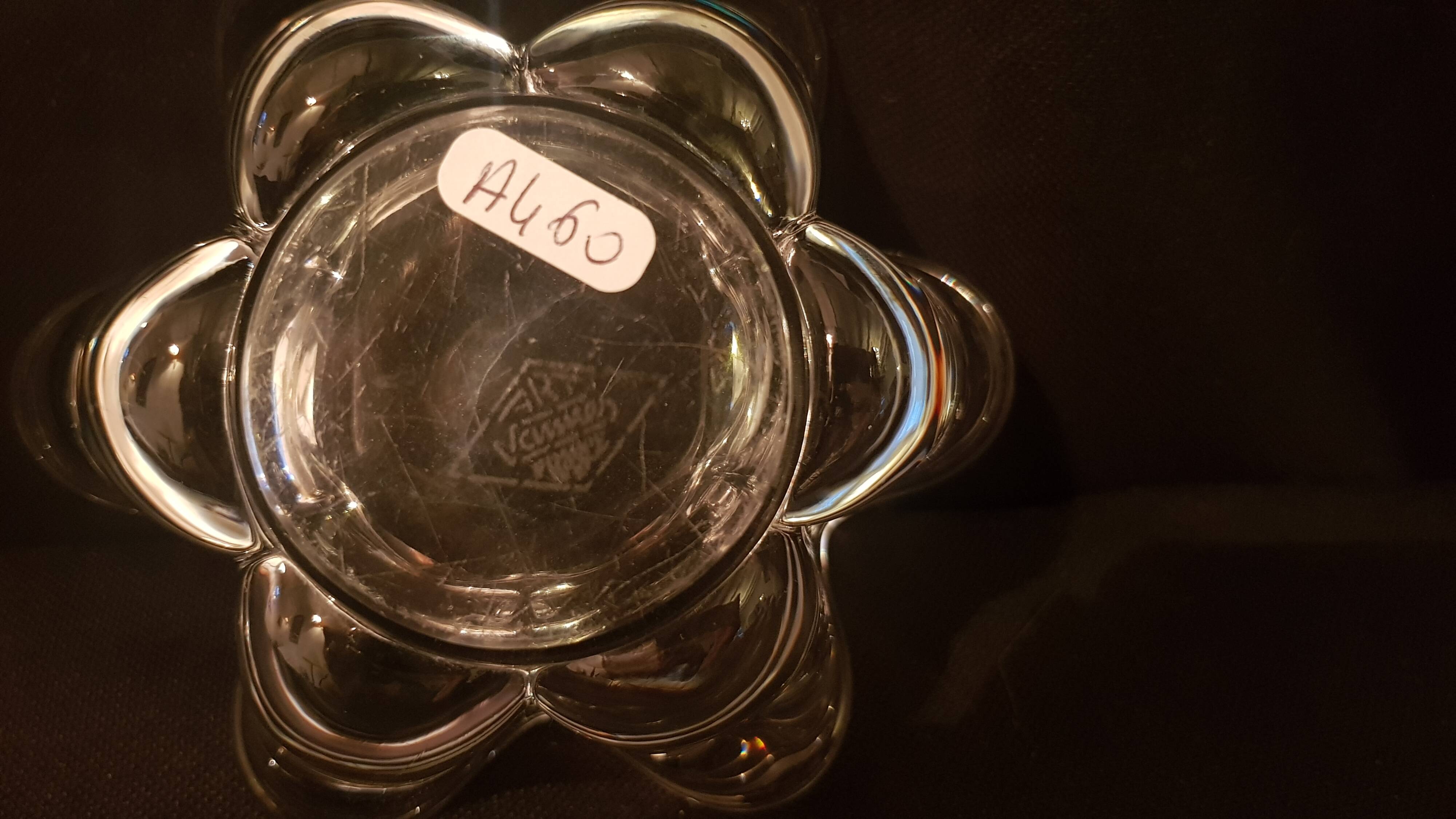 Corolla-shaped ashtray and pocket tray, Vannes Le Chatel crystal.