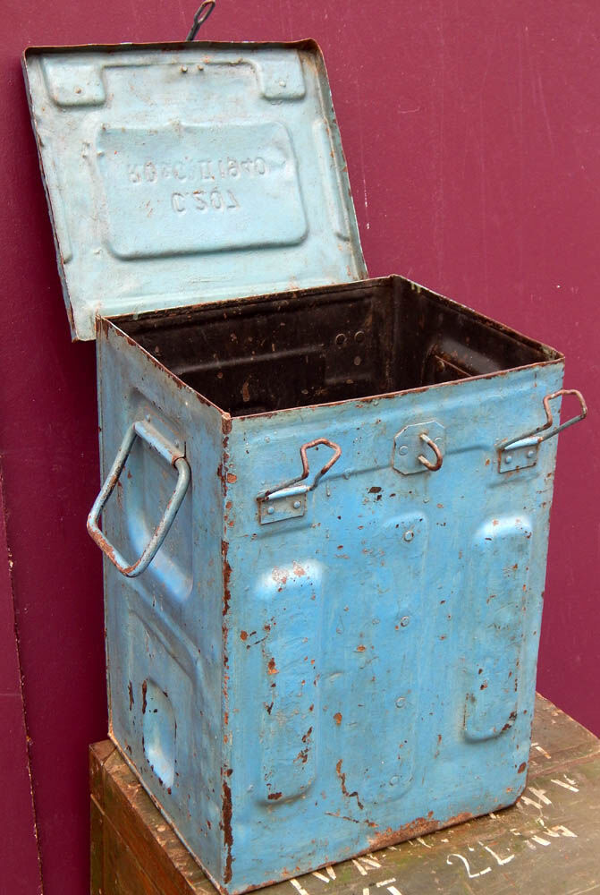 Stool former tin metal blue patina