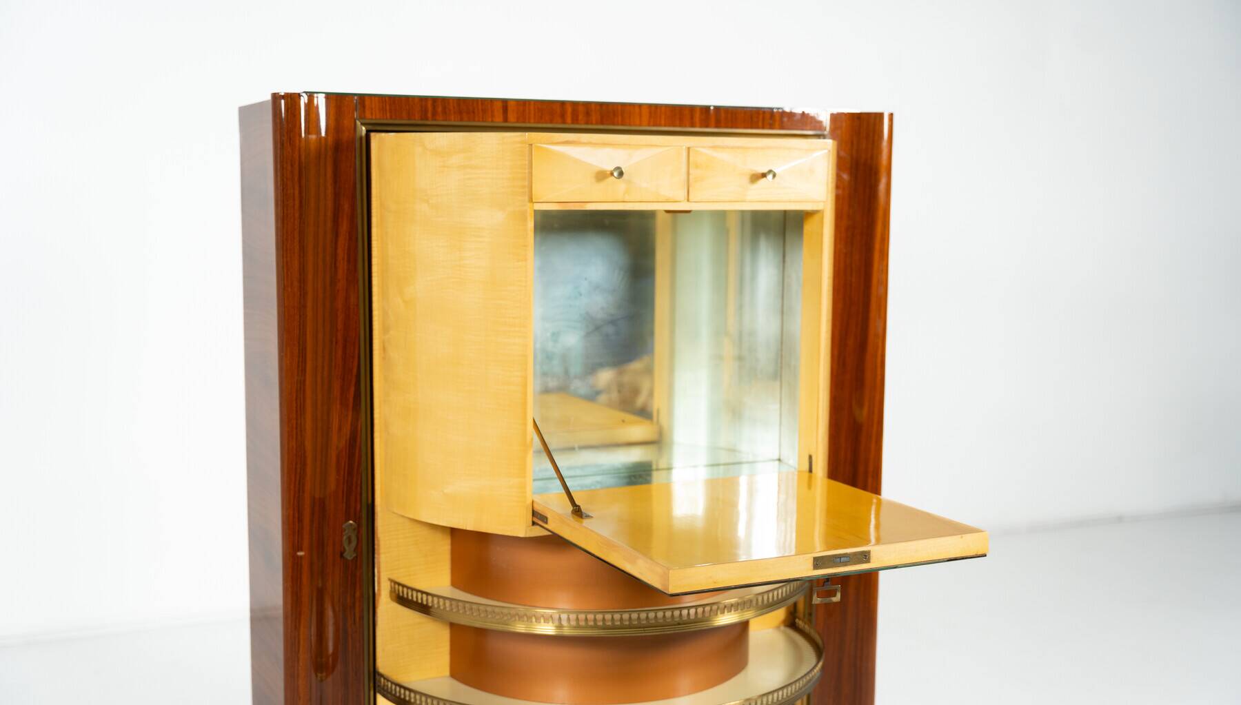 Mid-century modern bar cabinet by Paolo Buffa, 1950s.