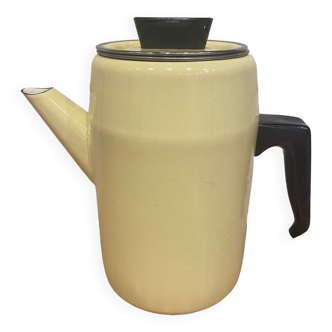 Yellow enamelled sheet metal coffee maker