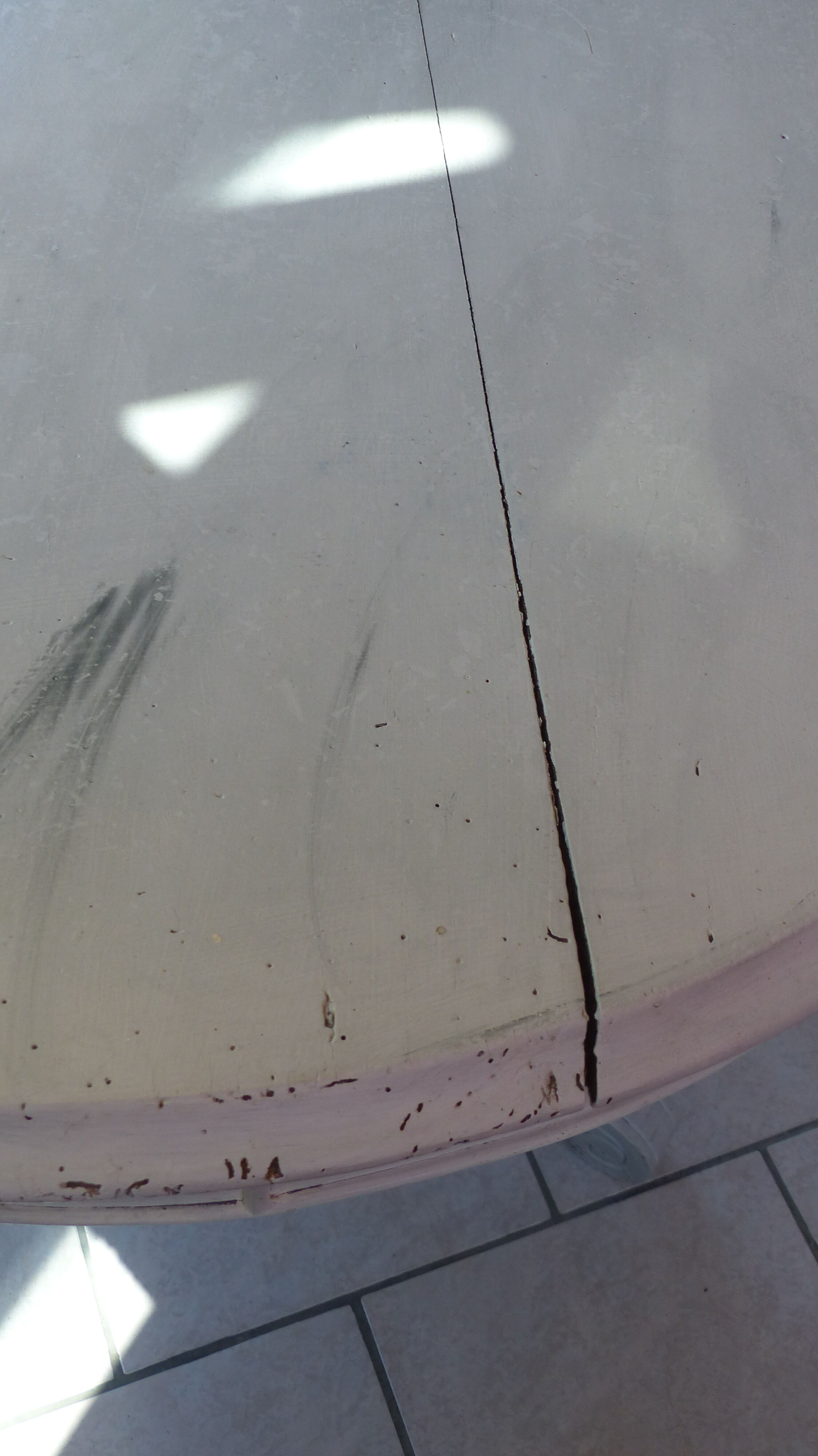 Round table & 3 chairs