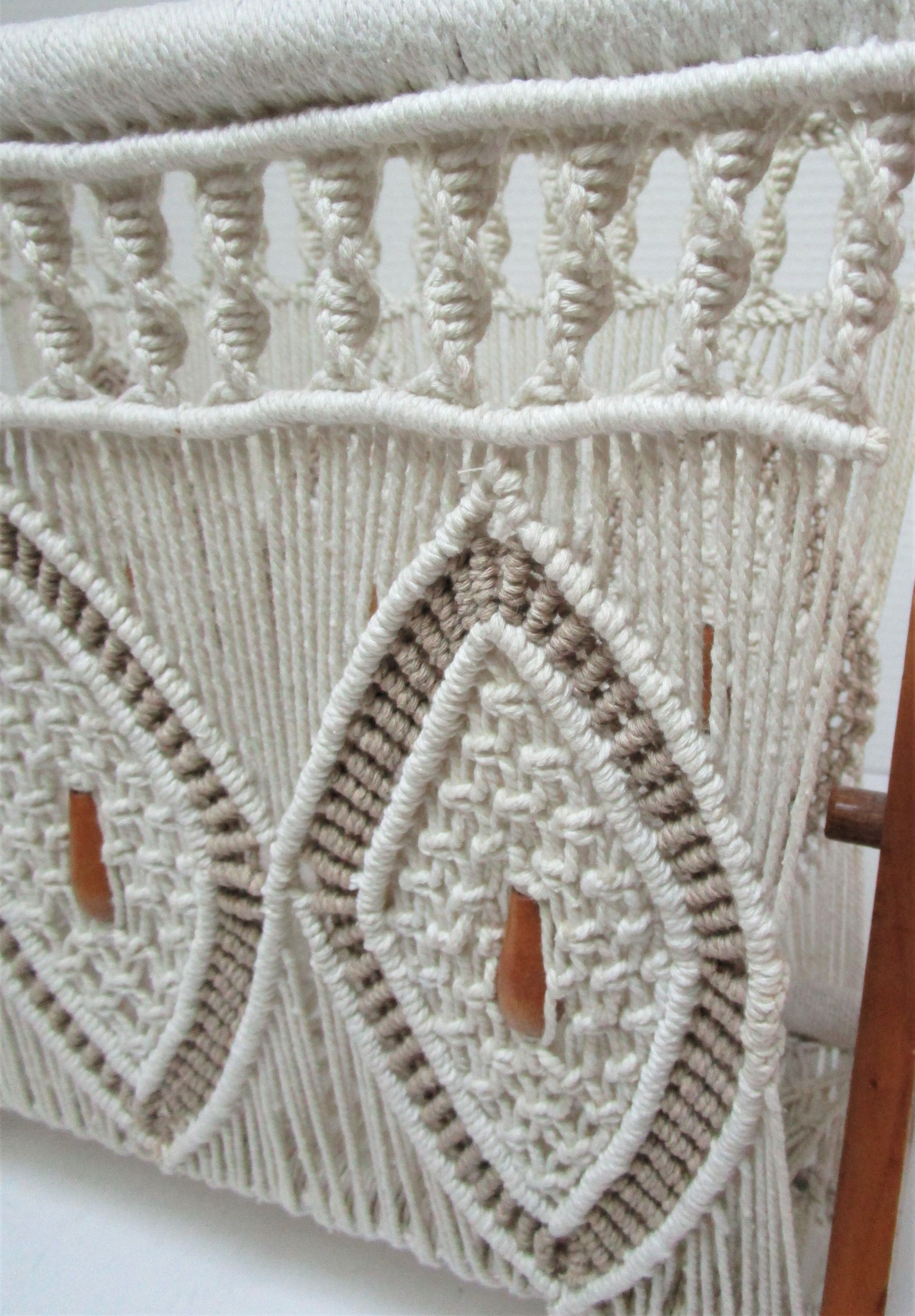 Magazine holder macramé cotton and vintage wood 70s