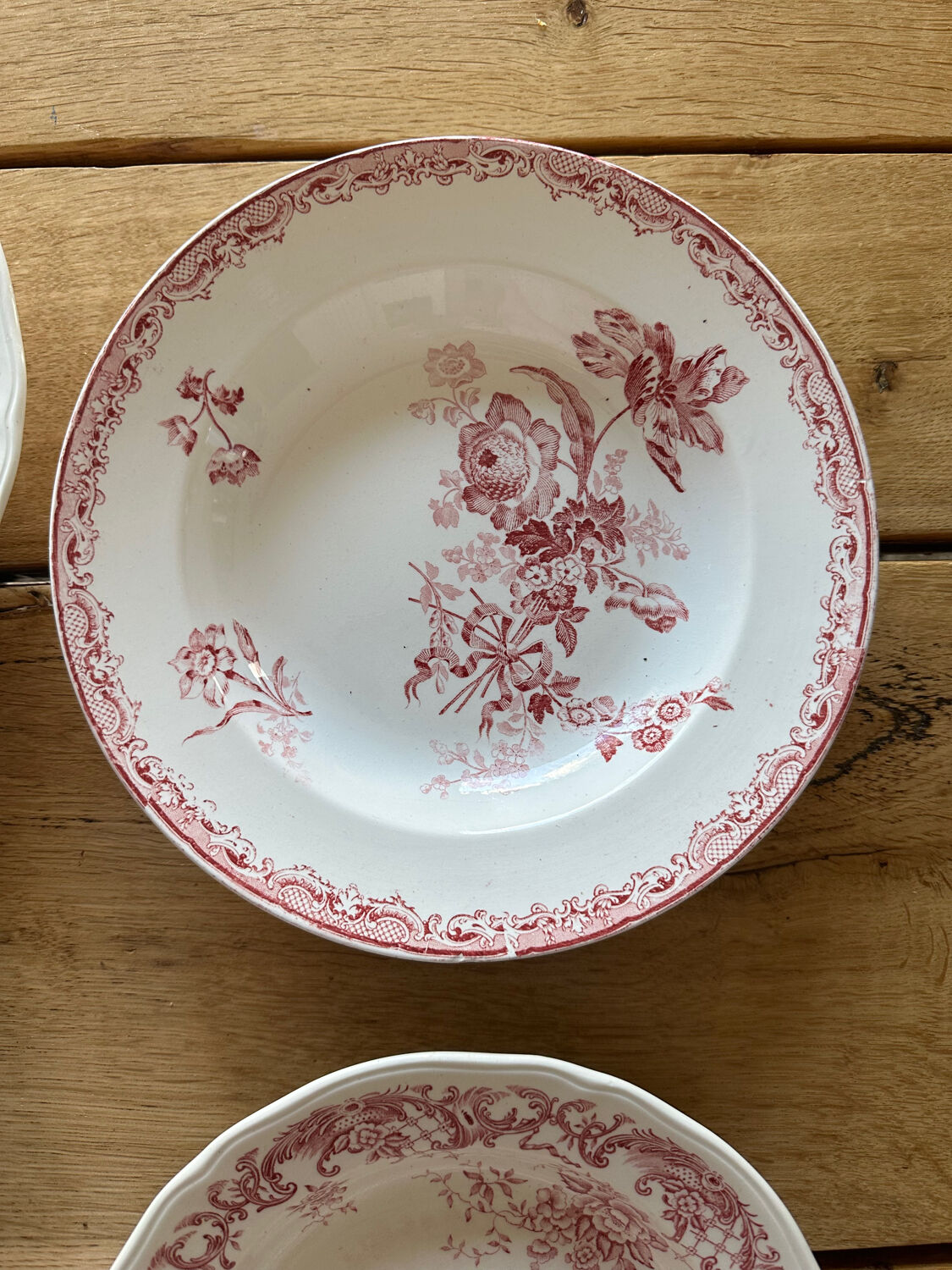 Pink deep plates