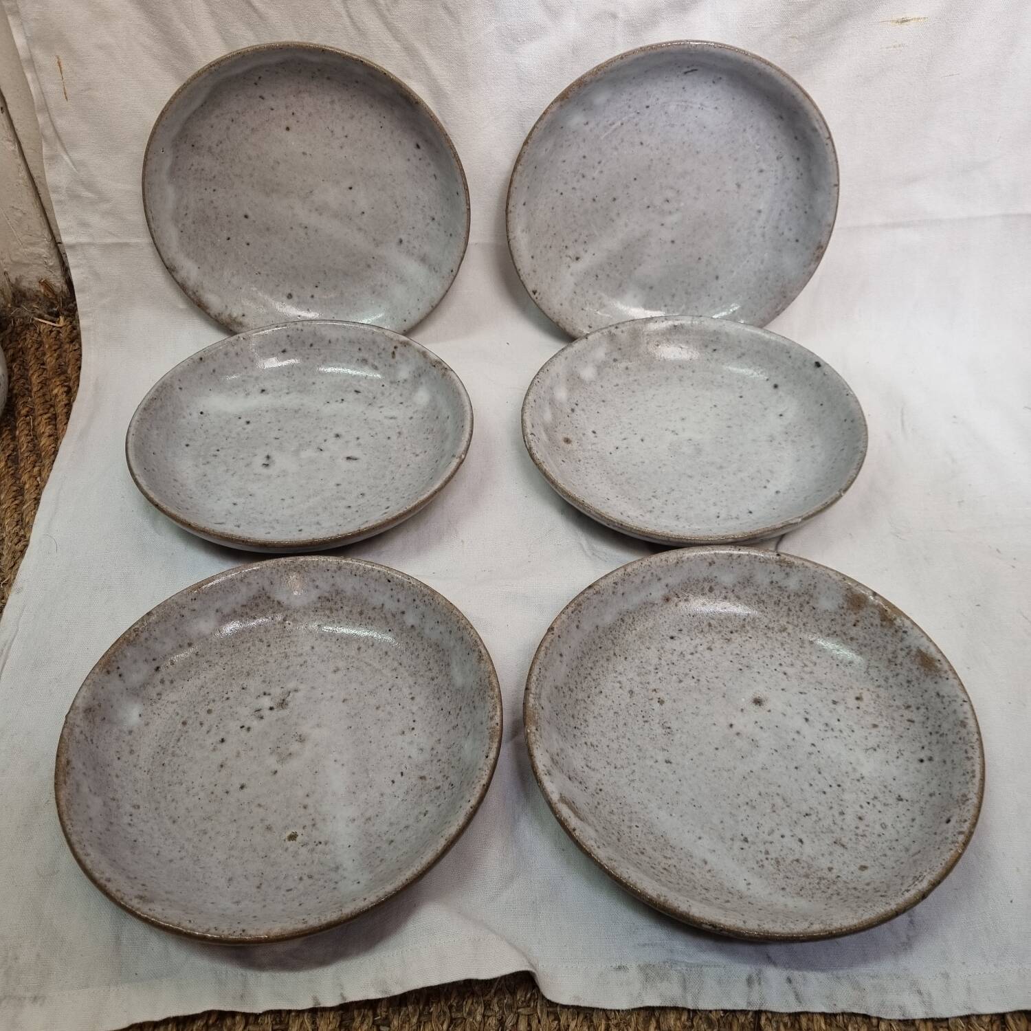 6 deep stoneware plates