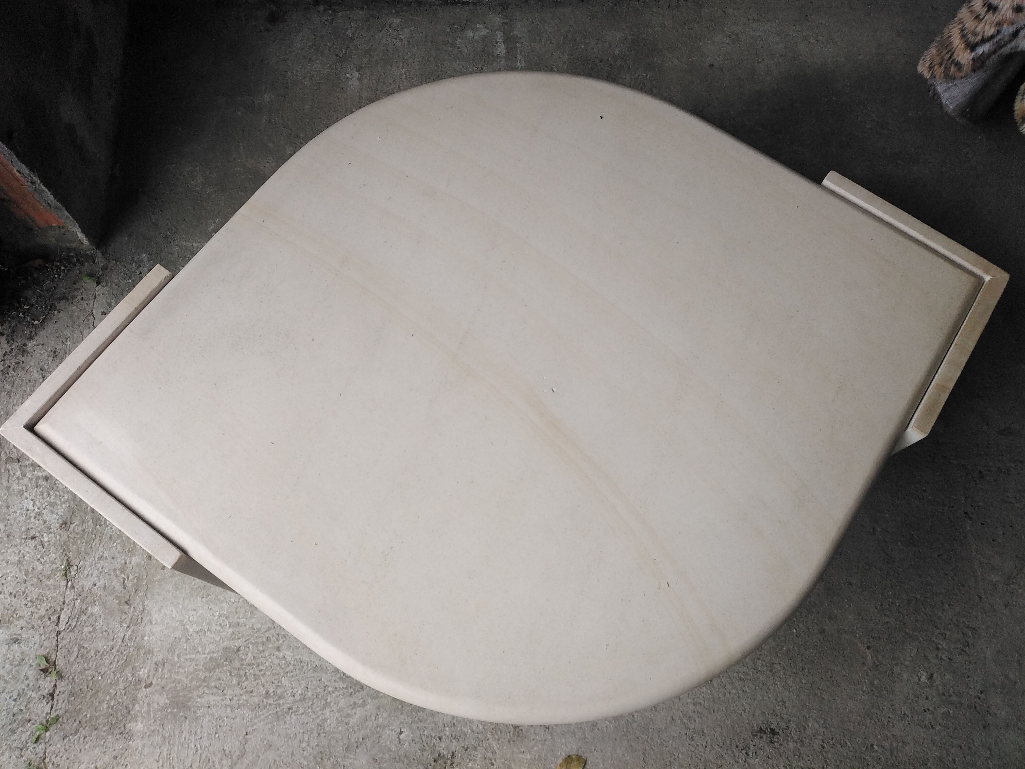 Eye-shaped coffee table