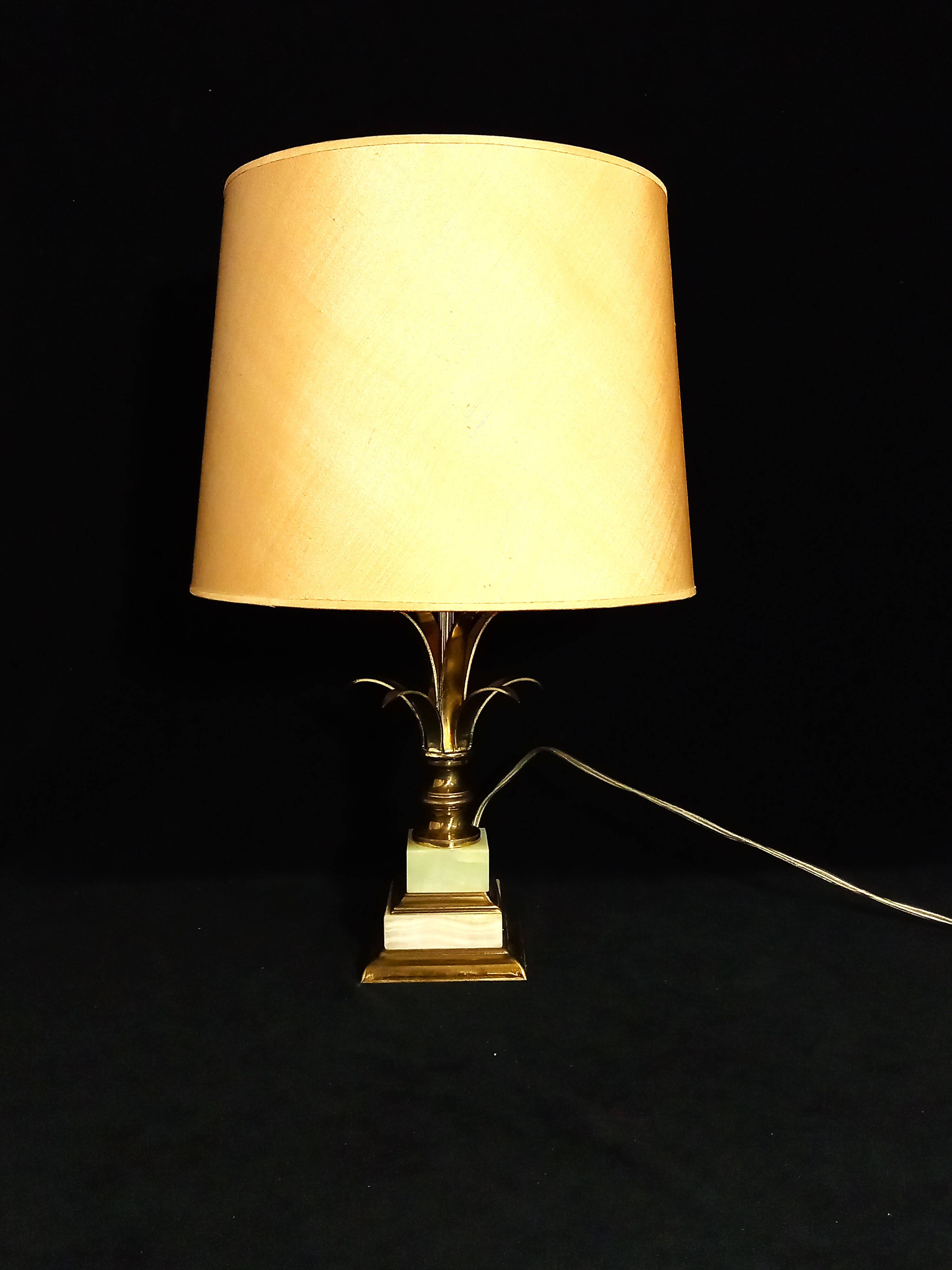 Pineapple style table lamp with onyx and brass base