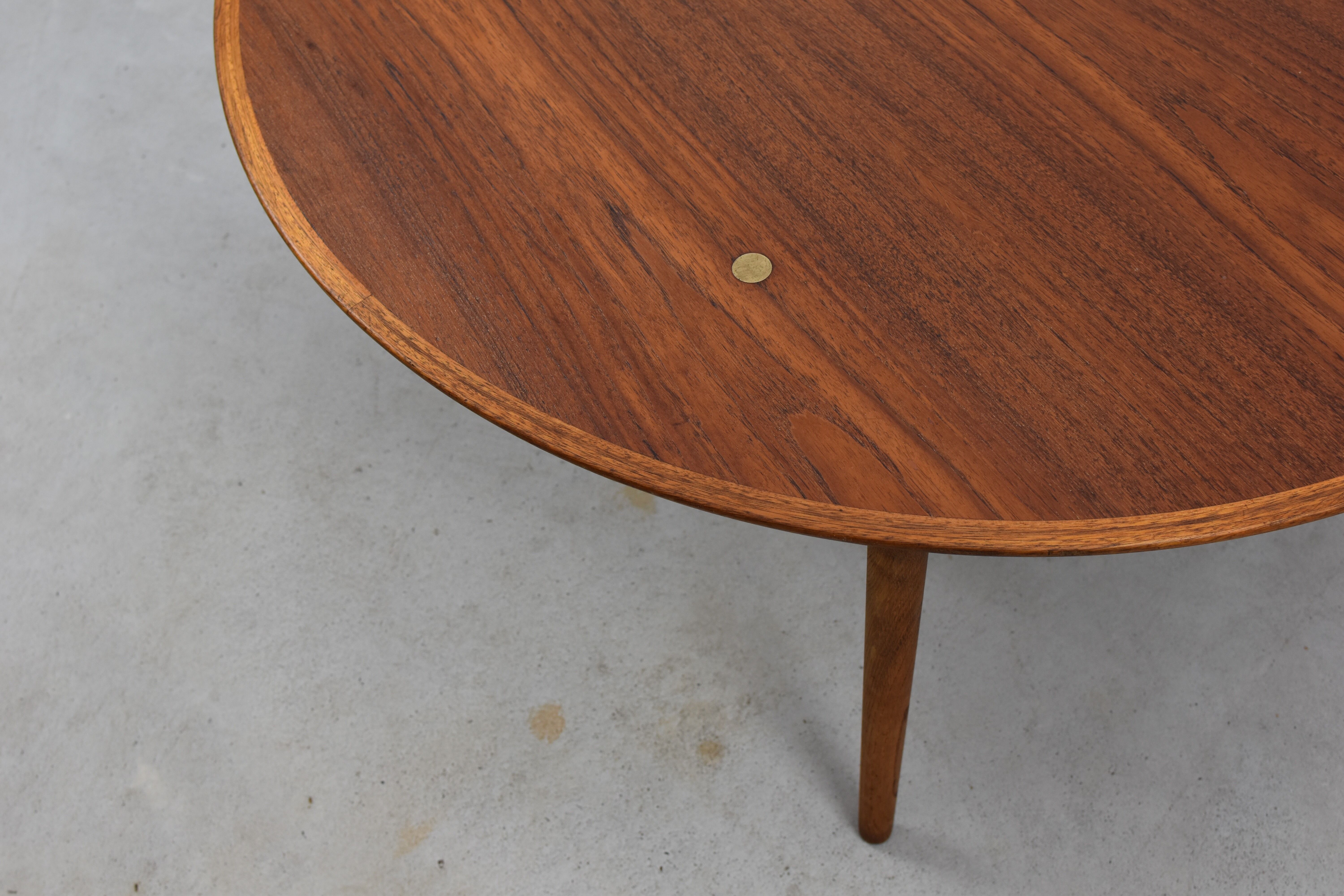 Lovely round coffee table from Denmark, 1950’s.