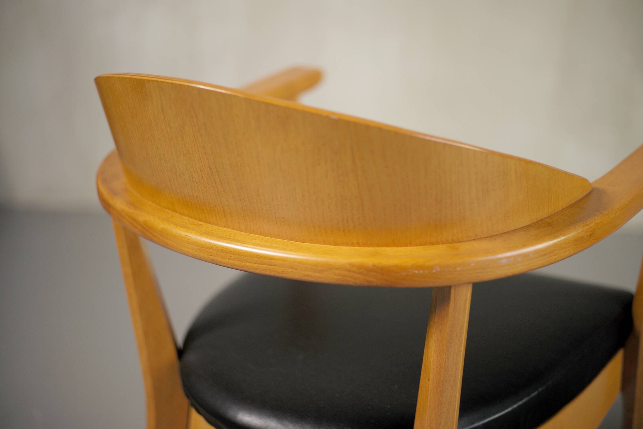 Paire de fauteuils Baumann, France 1980