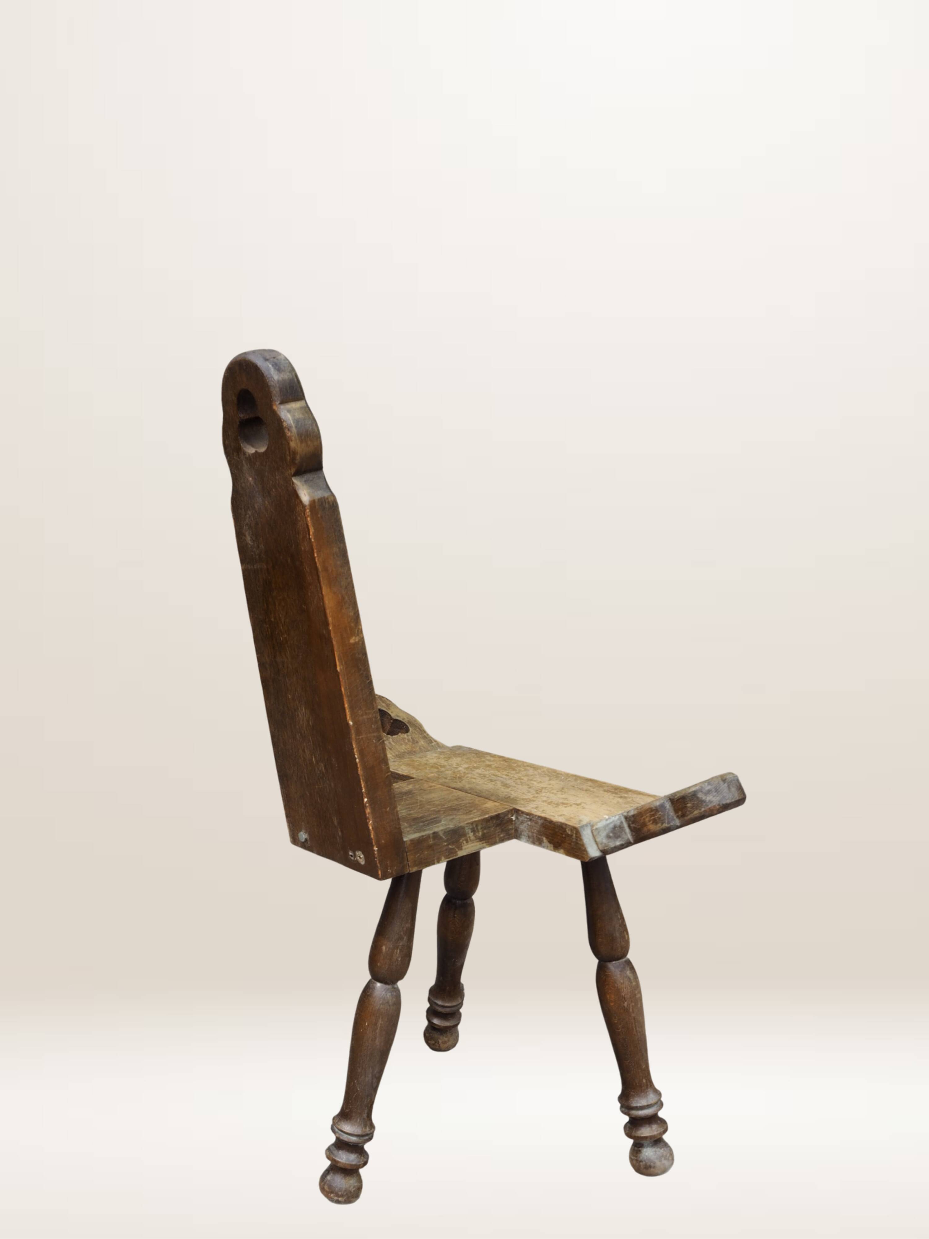 Tripod wooden farmhouse chair