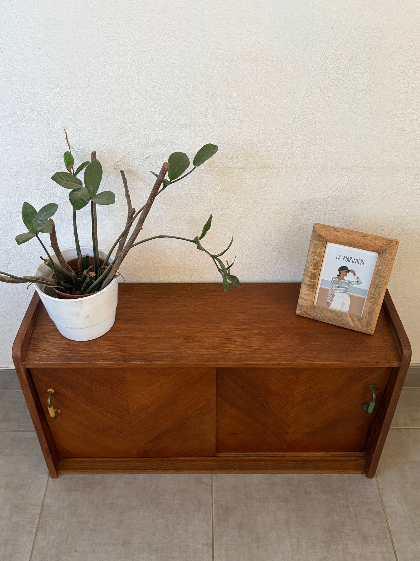 Vintage 1960s TV unit/storage.