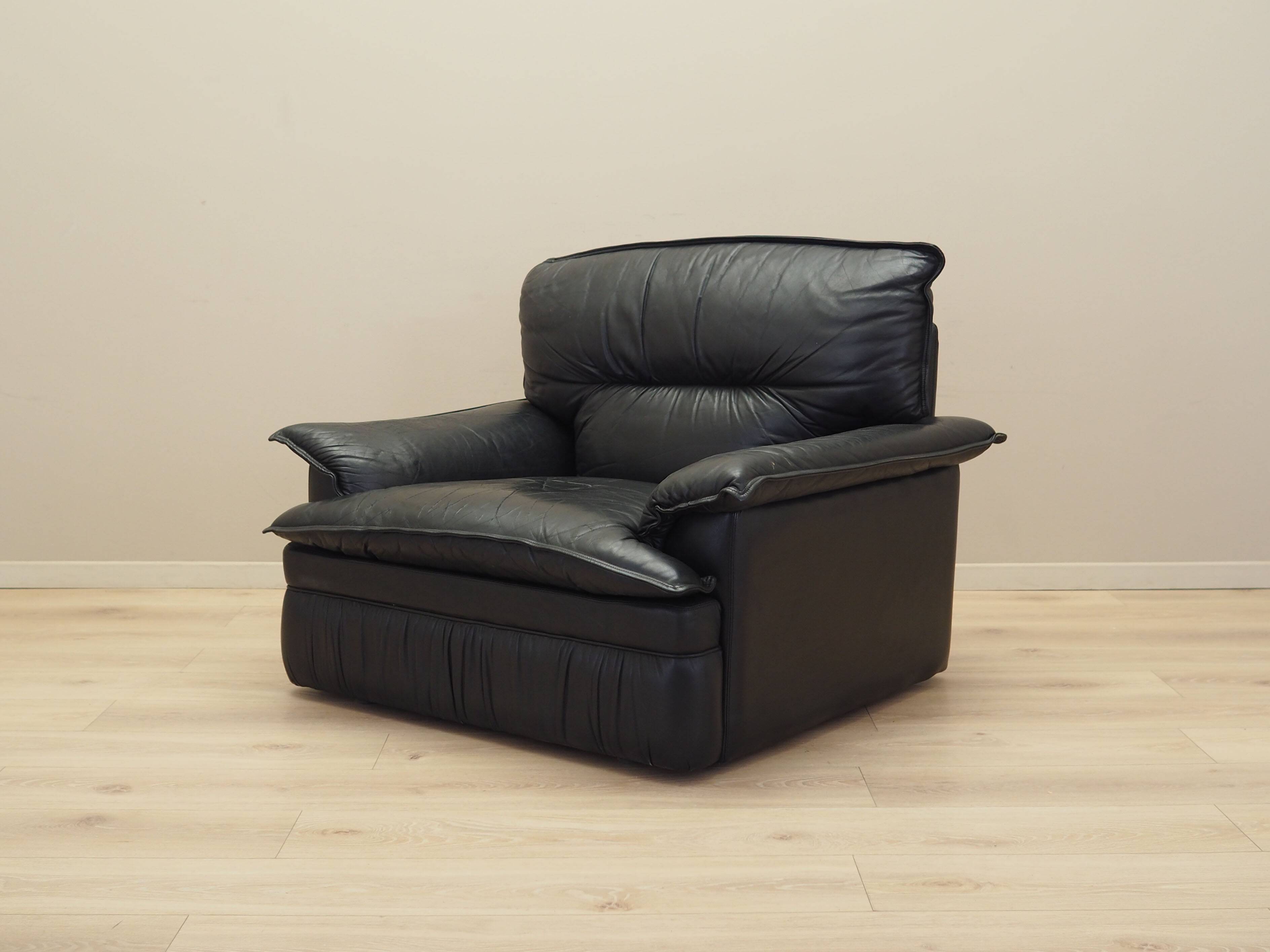 Leather armchair, Italian design, 1960s, production: Italy