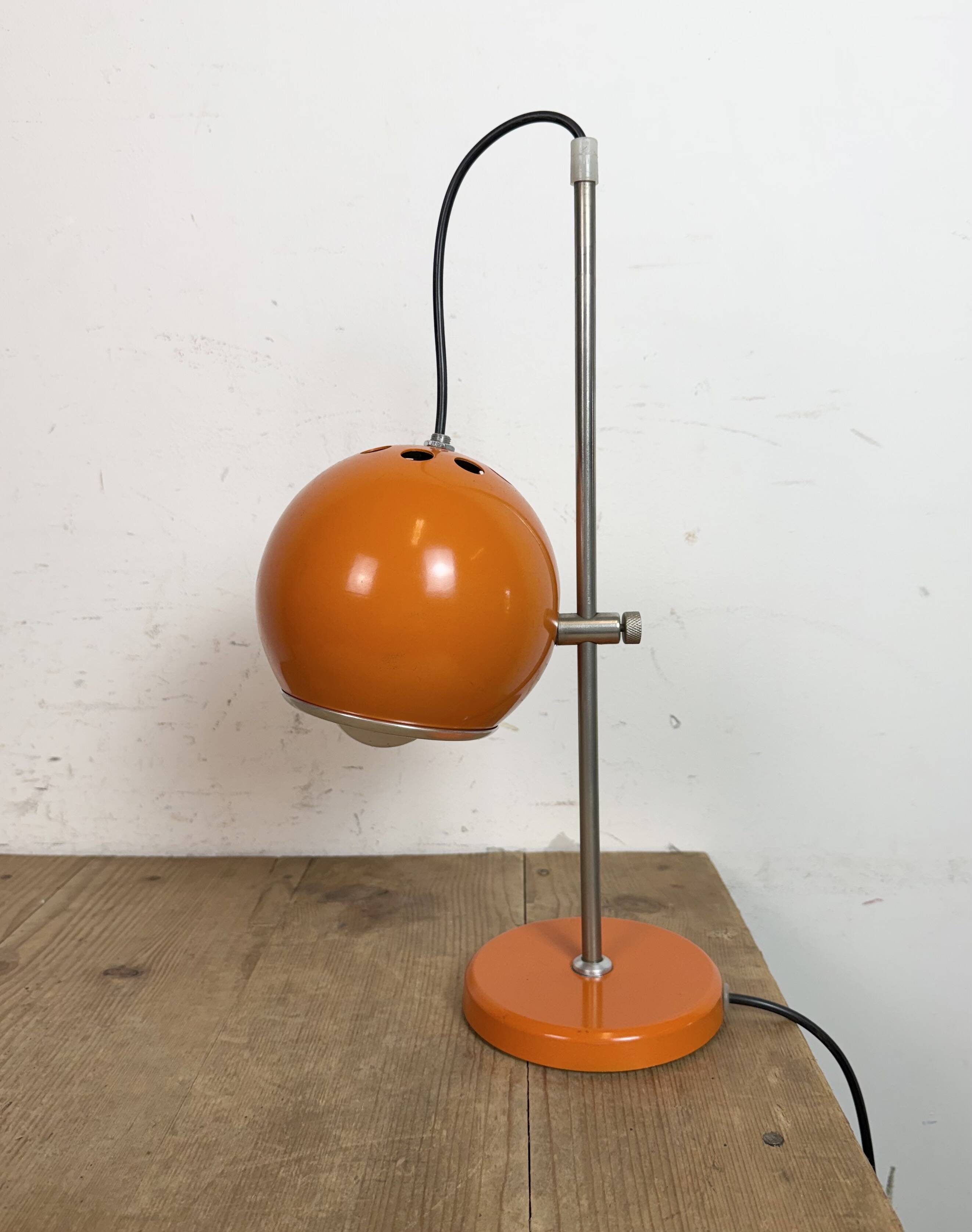Lampe de table hongroise orange vintage d'Elektrofem, années 1970